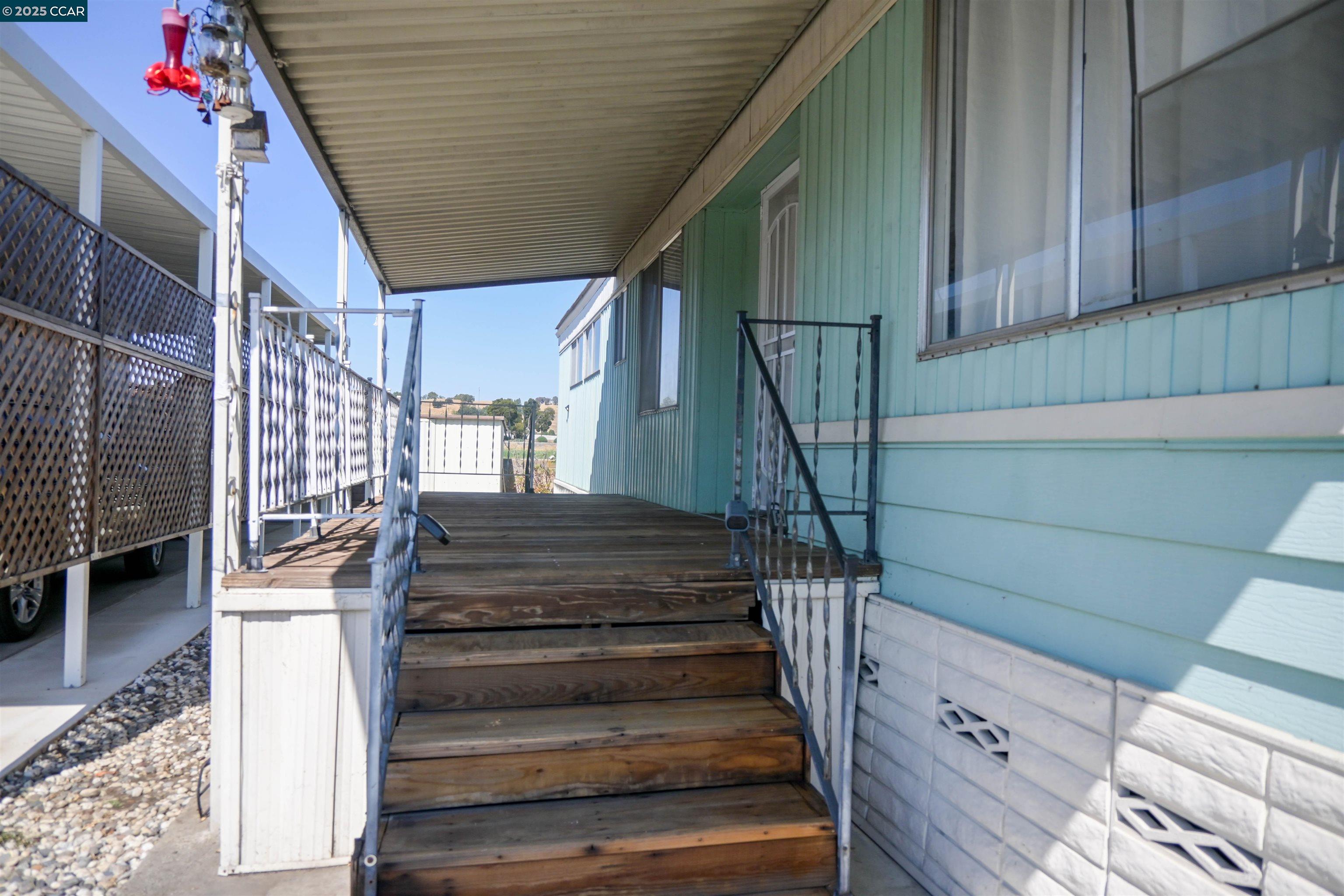 Detail Gallery Image 5 of 57 For 340 Avenida Flores, Pacheco,  CA 94553 - 2 Beds | 2 Baths