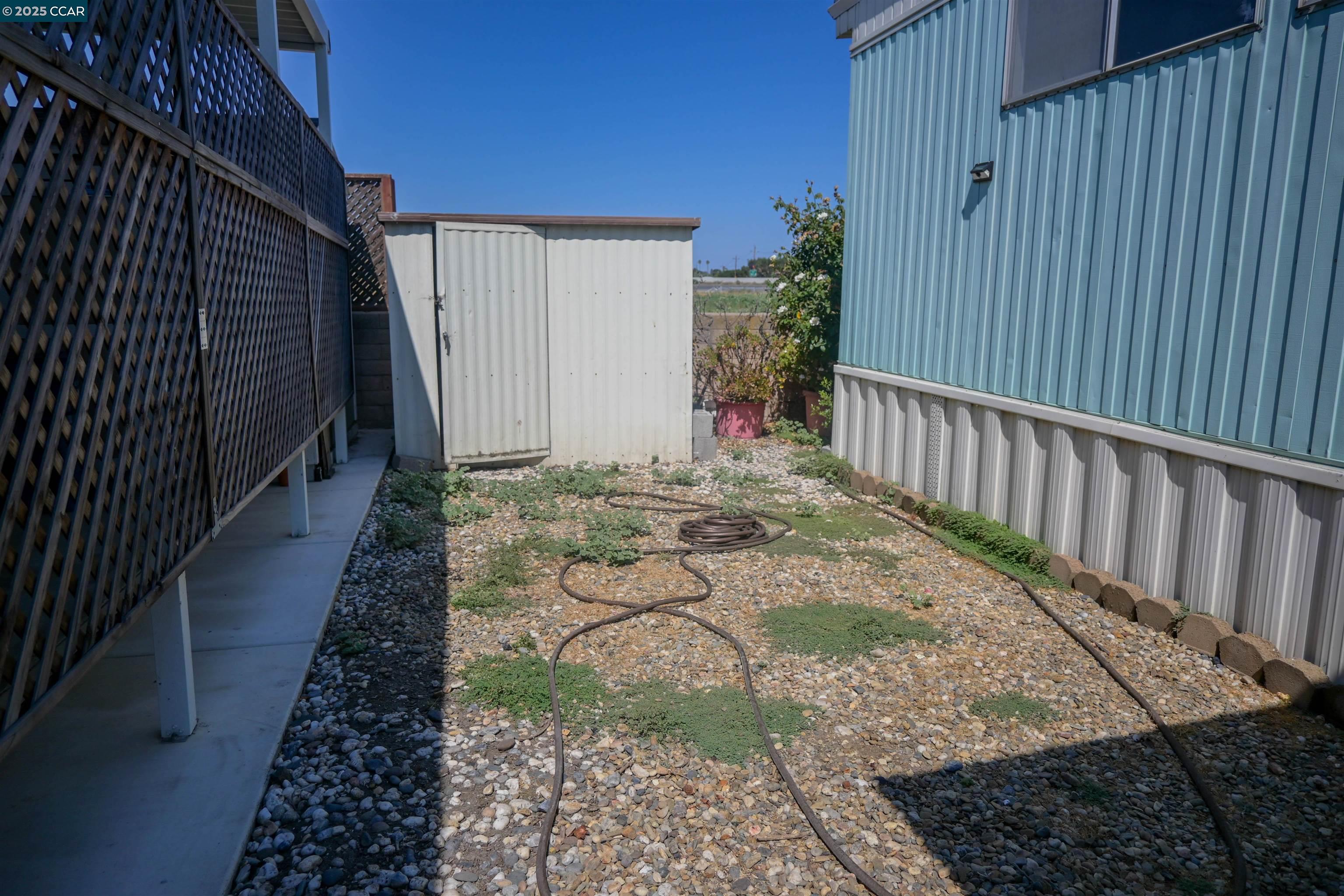 Detail Gallery Image 9 of 57 For 340 Avenida Flores, Pacheco,  CA 94553 - 2 Beds | 2 Baths