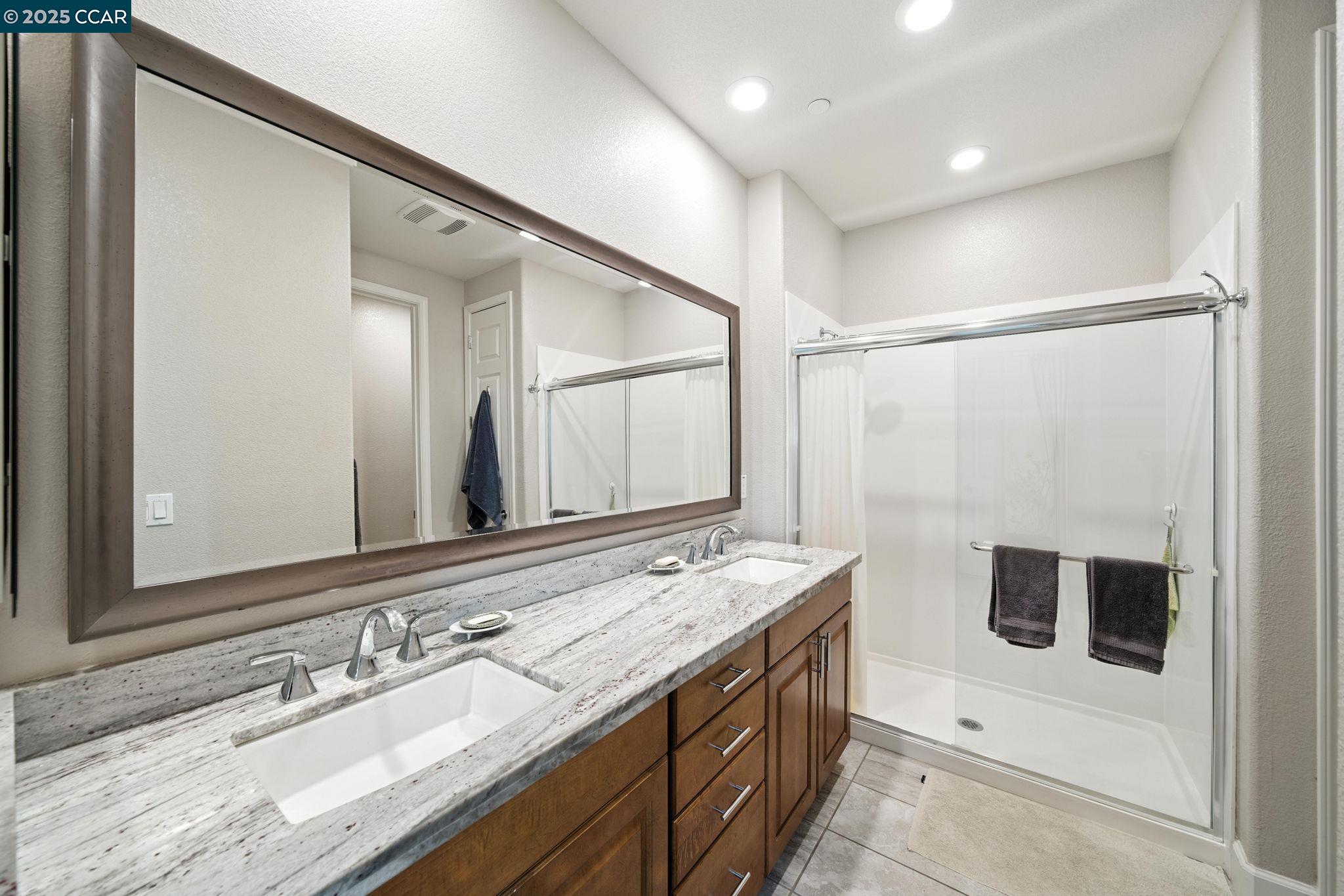 Detail Gallery Image 17 of 47 For 3988 Windsor, Dublin,  CA 94568 - 4 Beds | 3/1 Baths