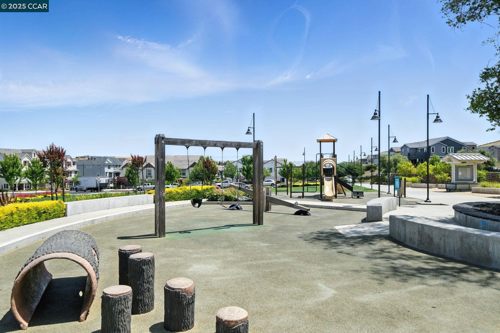 Detail Gallery Image 35 of 47 For 3988 Windsor, Dublin,  CA 94568 - 4 Beds | 3/1 Baths