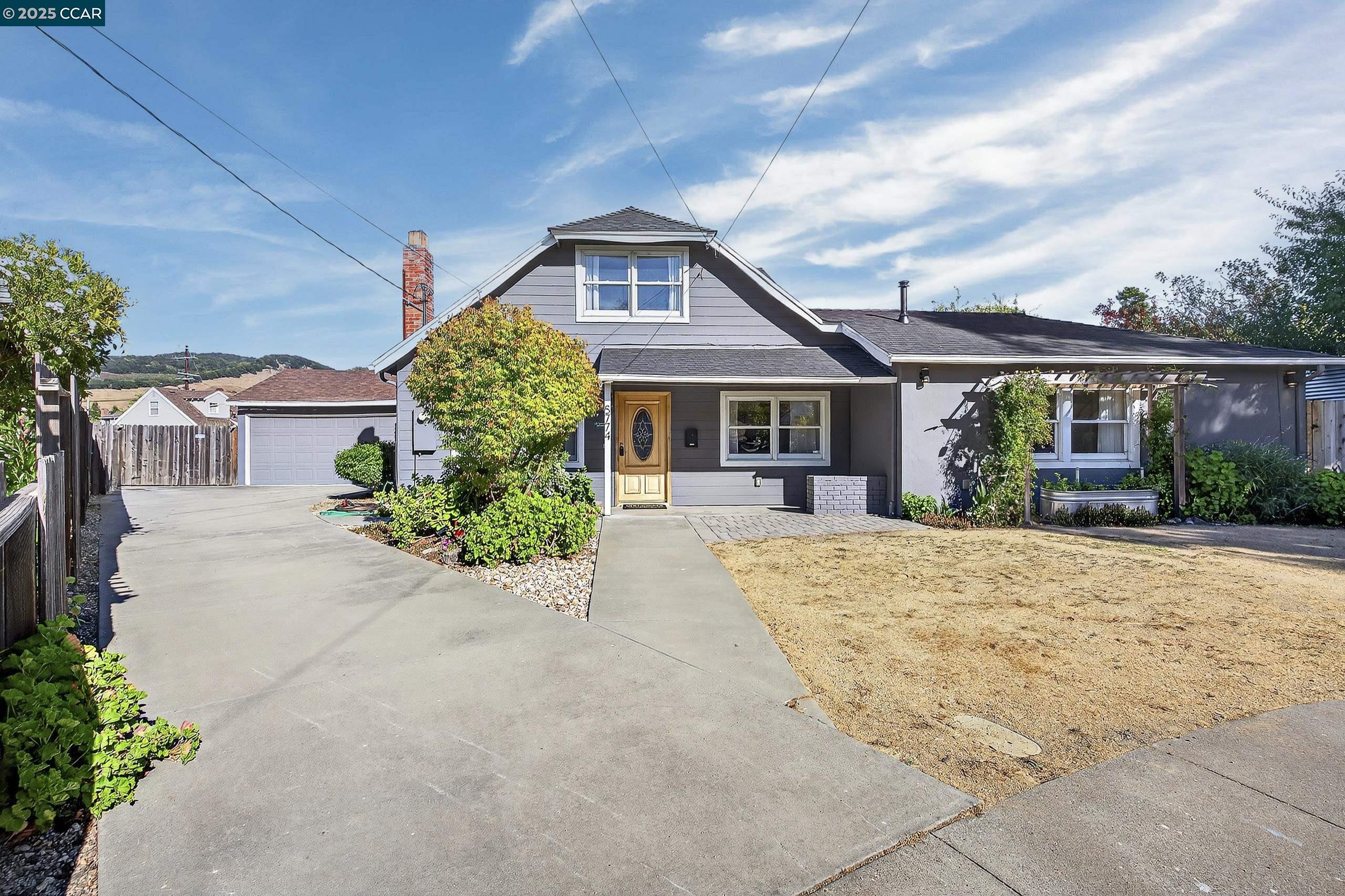 Detail Gallery Image 1 of 57 For 5774 Friar Ct, El Sobrante,  CA 94803 - 4 Beds | 2 Baths