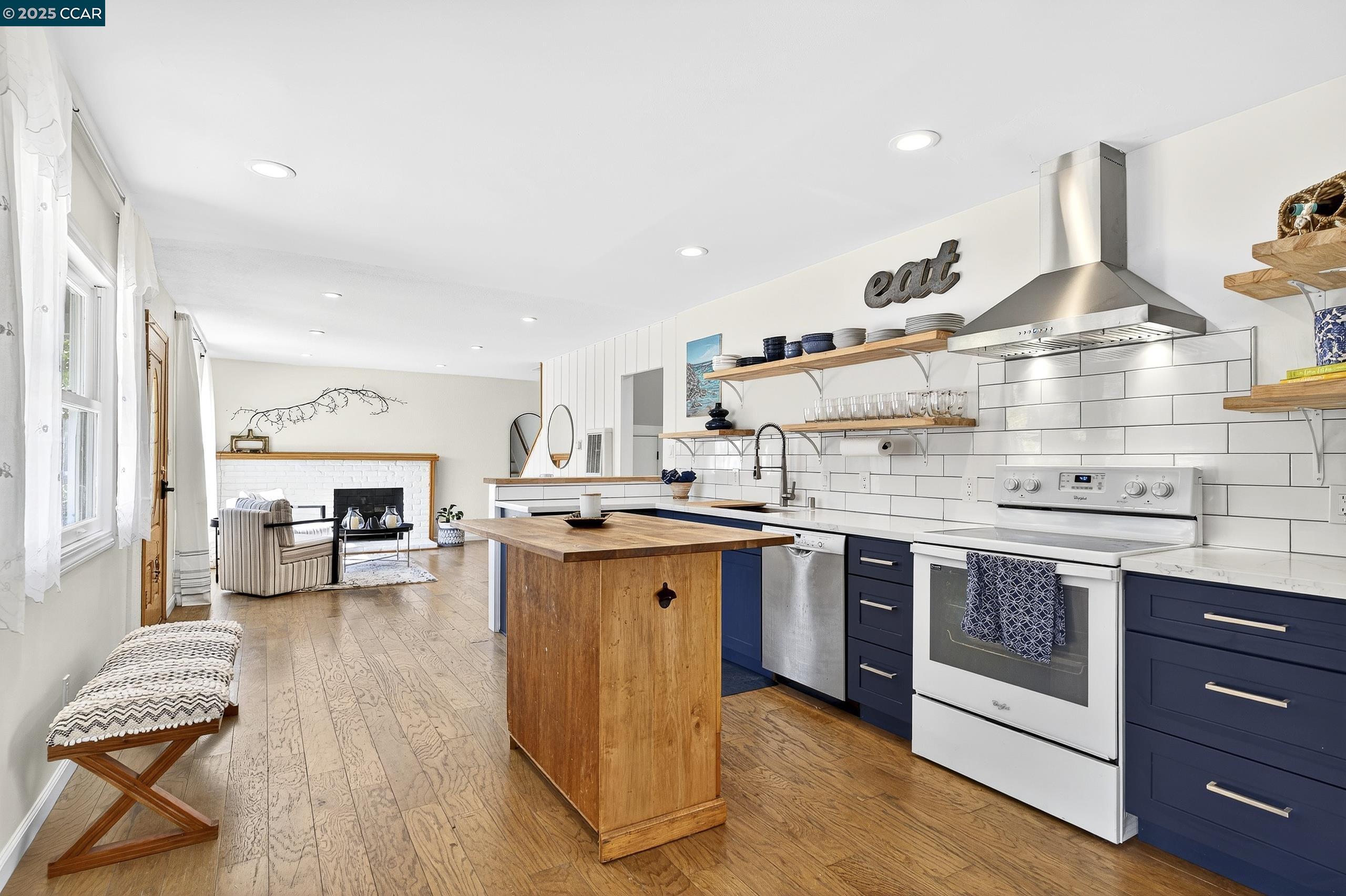 Detail Gallery Image 13 of 57 For 5774 Friar Ct, El Sobrante,  CA 94803 - 4 Beds | 2 Baths