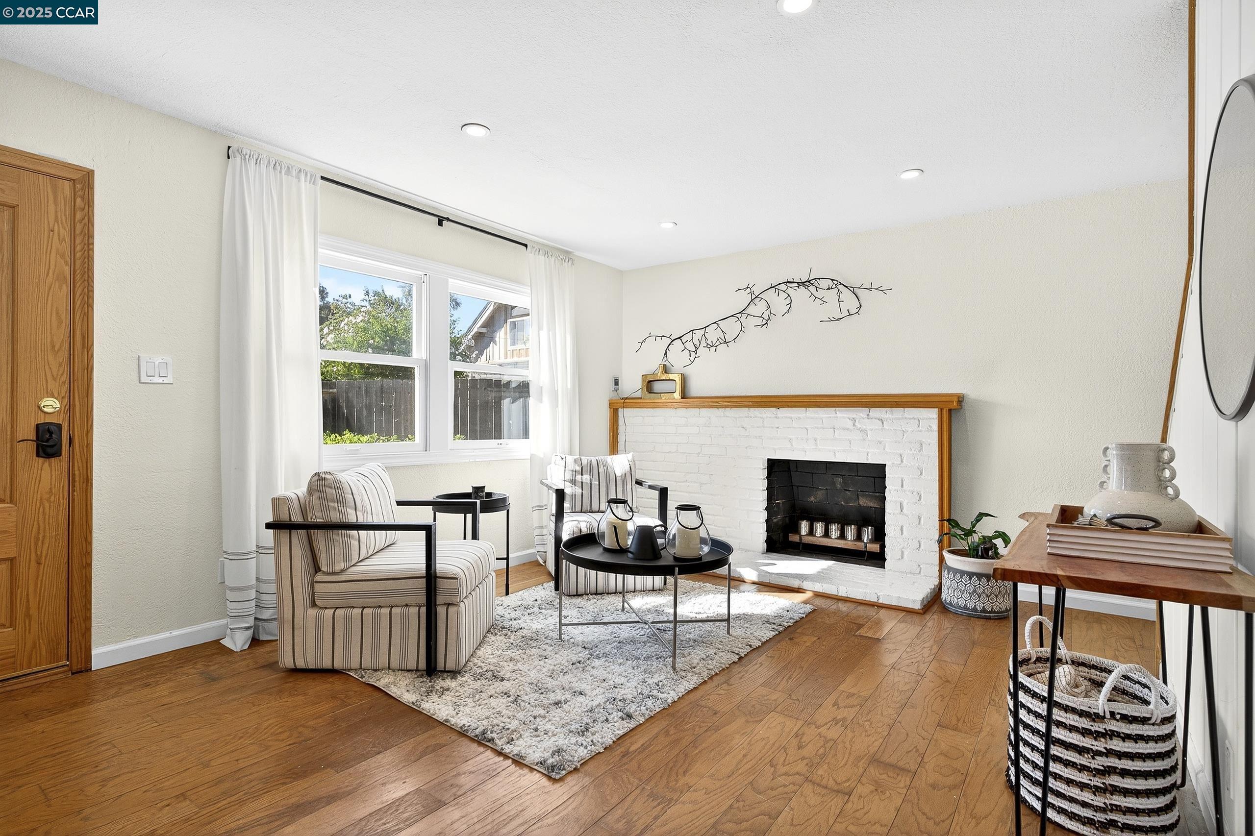 Detail Gallery Image 9 of 57 For 5774 Friar Ct, El Sobrante,  CA 94803 - 4 Beds | 2 Baths