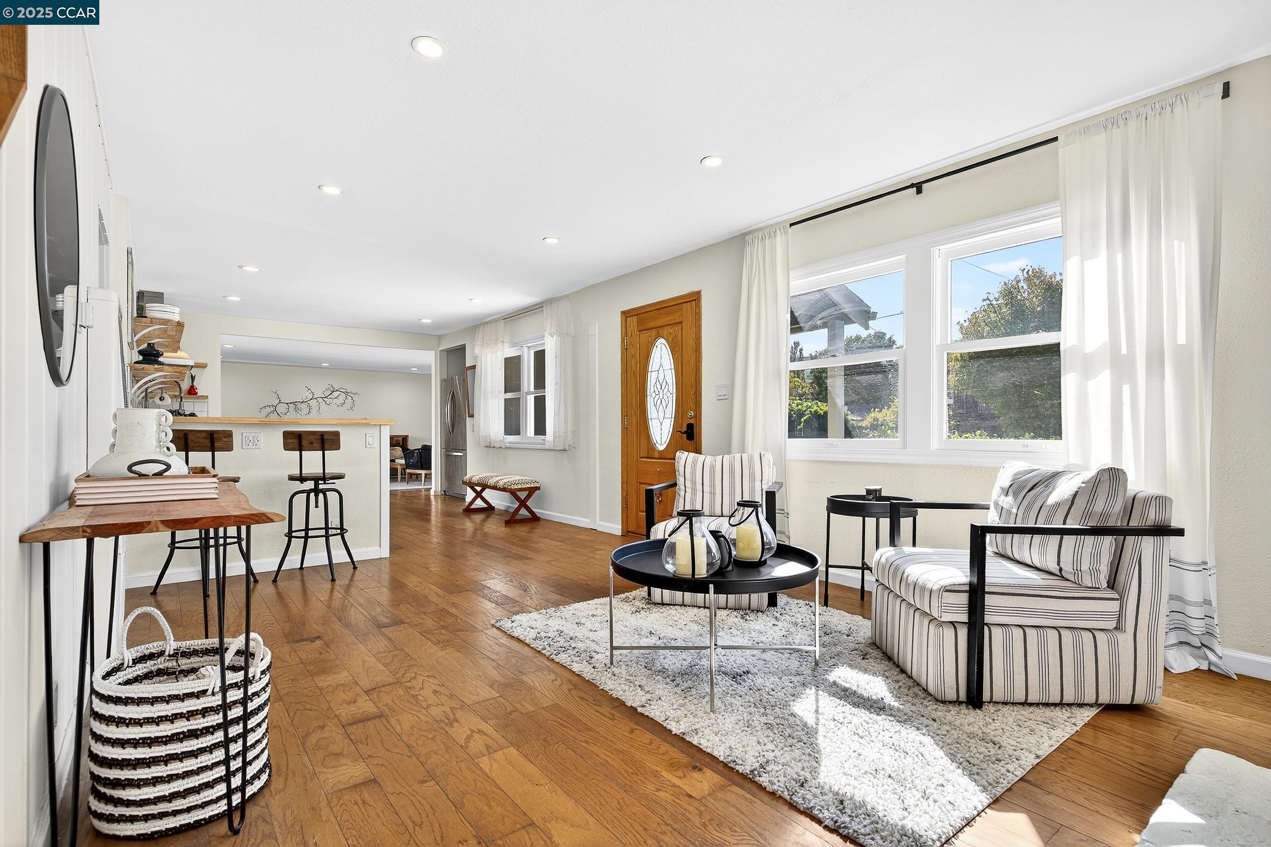 Detail Gallery Image 10 of 57 For 5774 Friar Ct, El Sobrante,  CA 94803 - 4 Beds | 2 Baths