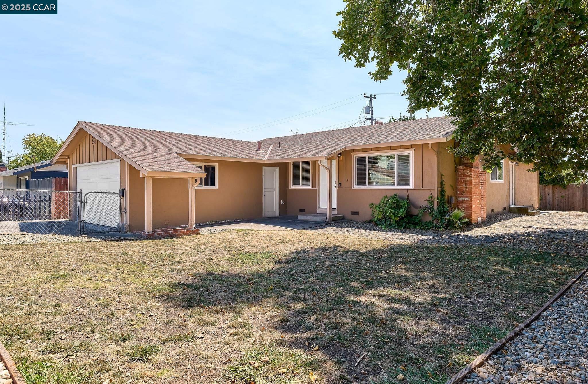 Detail Gallery Image 1 of 23 For 345 Swan Way, Vallejo,  CA 94589 - 4 Beds | 2/1 Baths