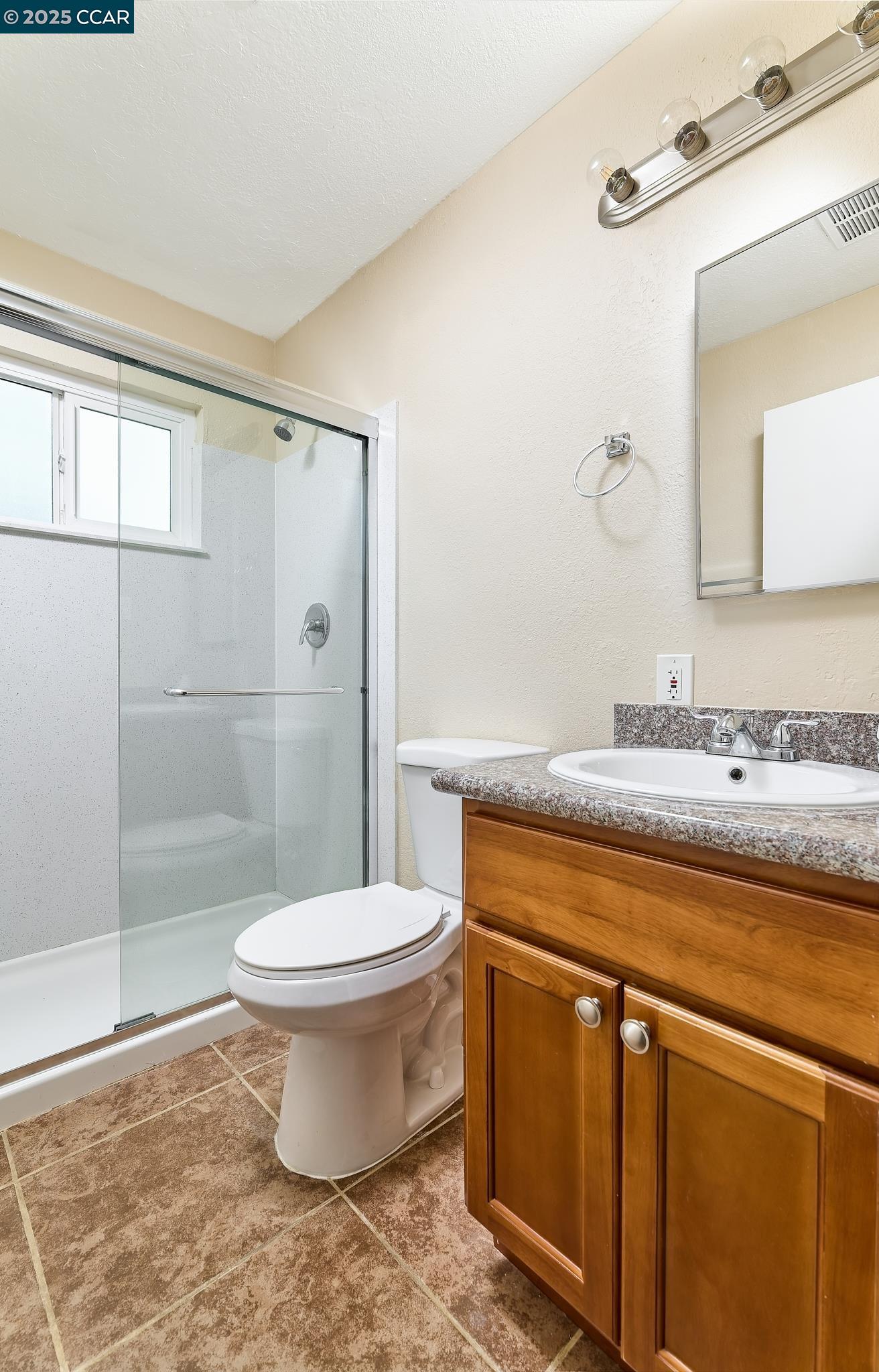 Detail Gallery Image 7 of 23 For 345 Swan Way, Vallejo,  CA 94589 - 4 Beds | 2/1 Baths