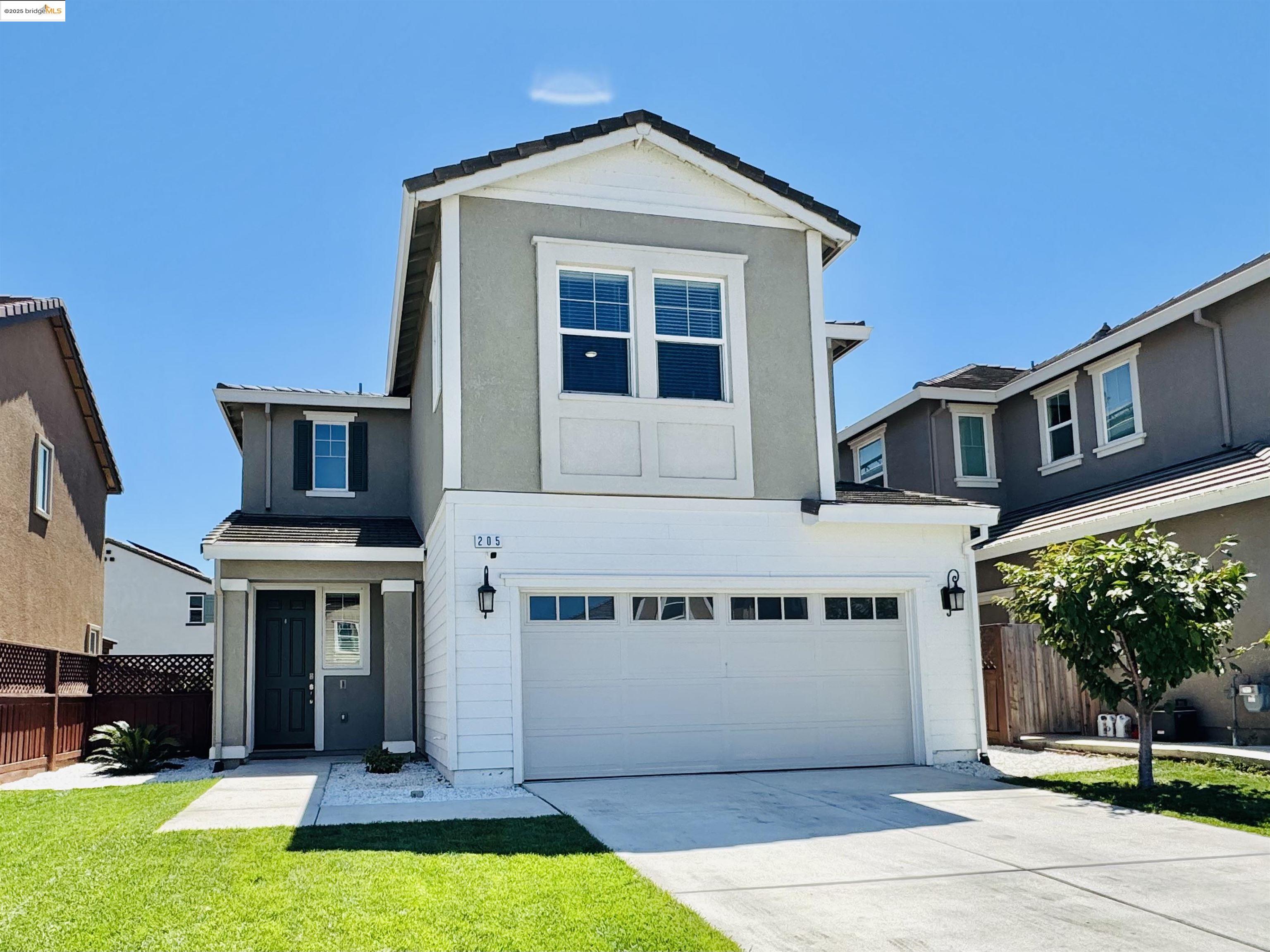 Detail Gallery Image 1 of 16 For 205 Caputo Cir, Oakley,  CA 94561 - 3 Beds | 2/1 Baths