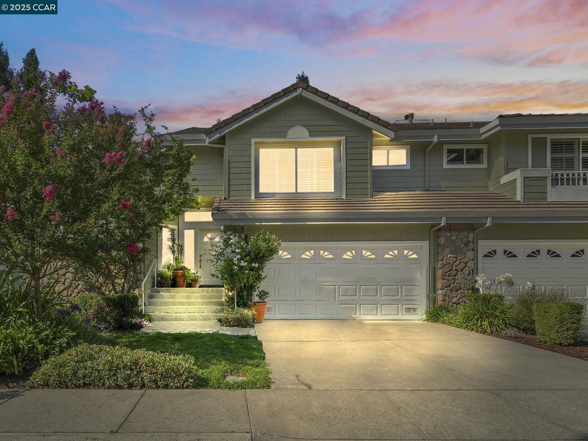 MLS: 41108091 Condo For Sale