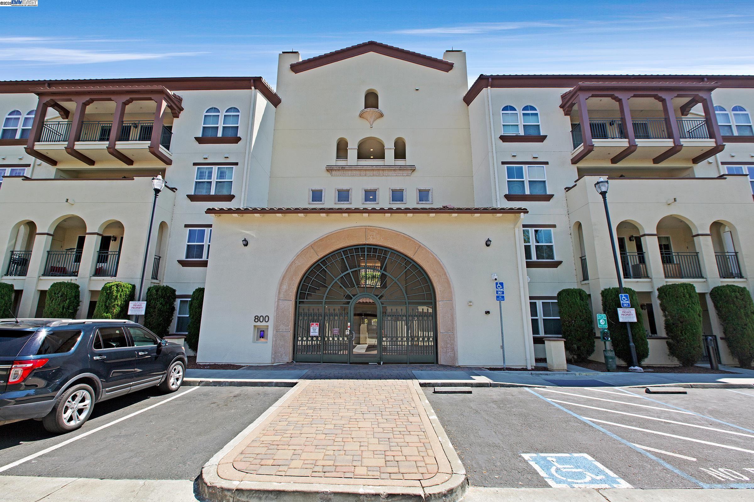 Detail Gallery Image 1 of 50 For 800 S Abel St #303,  Milpitas,  CA 95035 - 3 Beds | 2 Baths