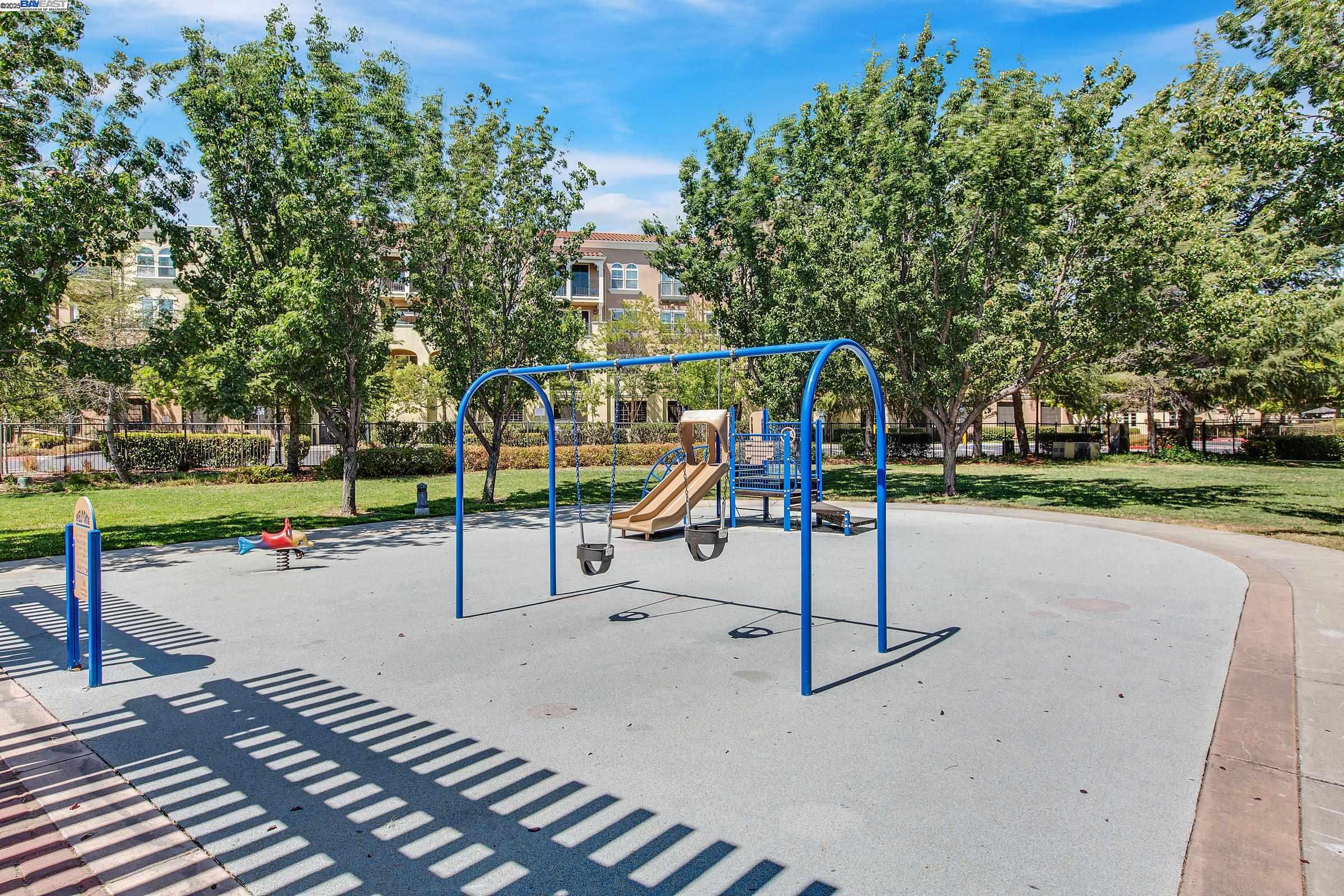 Detail Gallery Image 38 of 50 For 800 S Abel St #303,  Milpitas,  CA 95035 - 3 Beds | 2 Baths