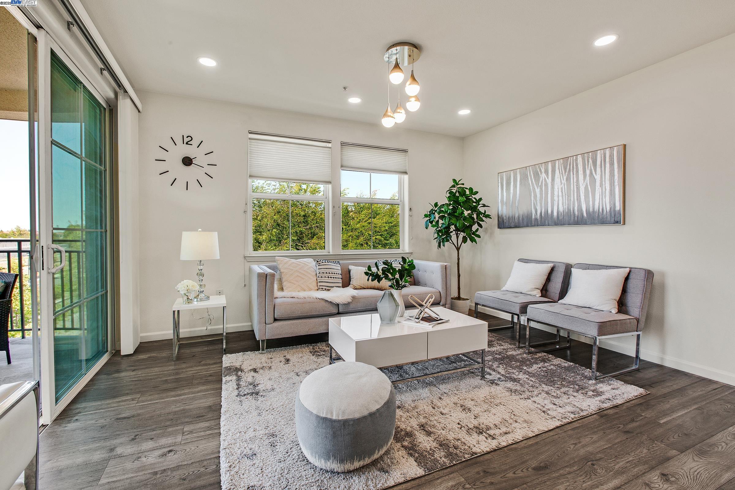 Detail Gallery Image 5 of 50 For 800 S Abel St #303,  Milpitas,  CA 95035 - 3 Beds | 2 Baths