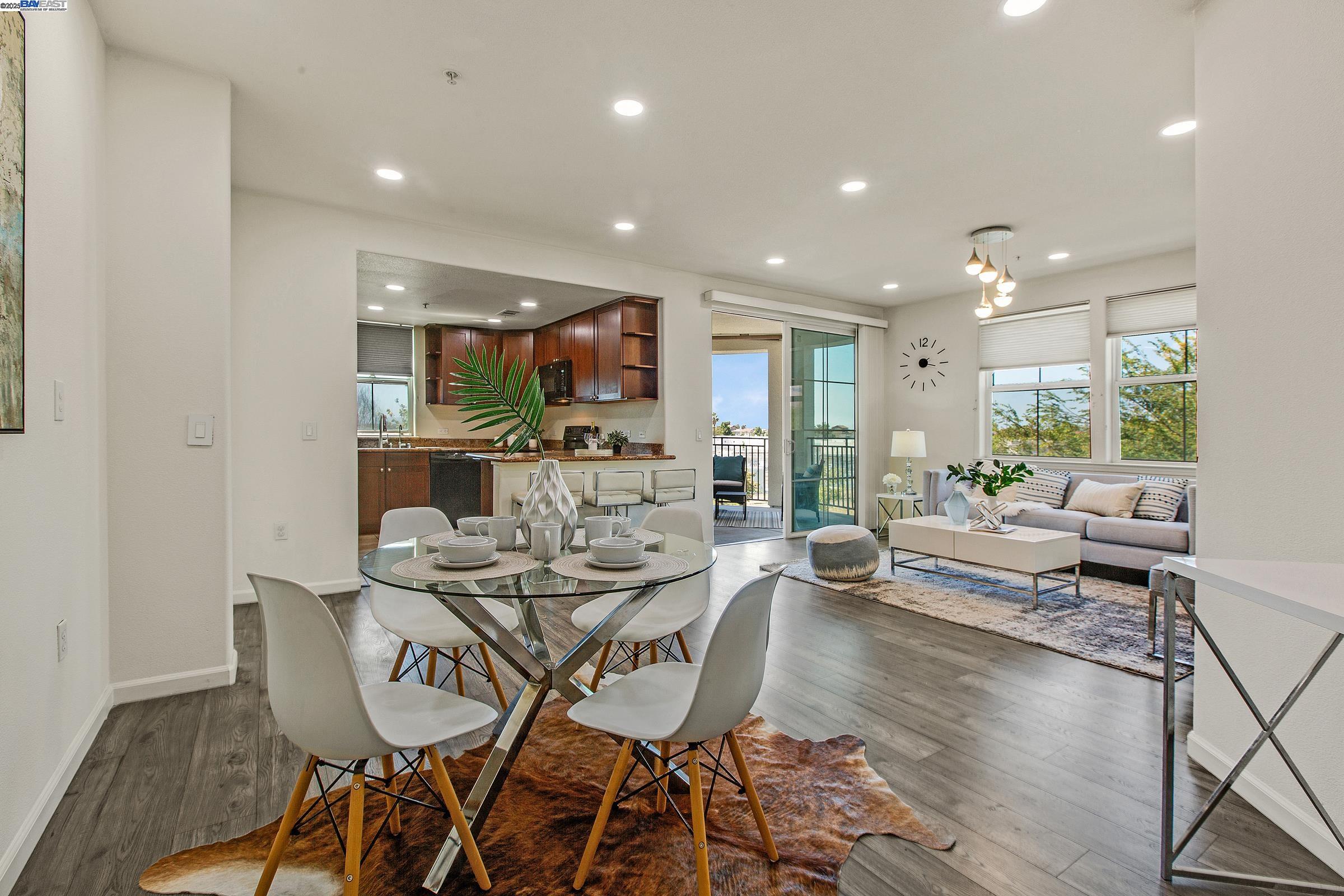 Detail Gallery Image 8 of 50 For 800 S Abel St #303,  Milpitas,  CA 95035 - 3 Beds | 2 Baths