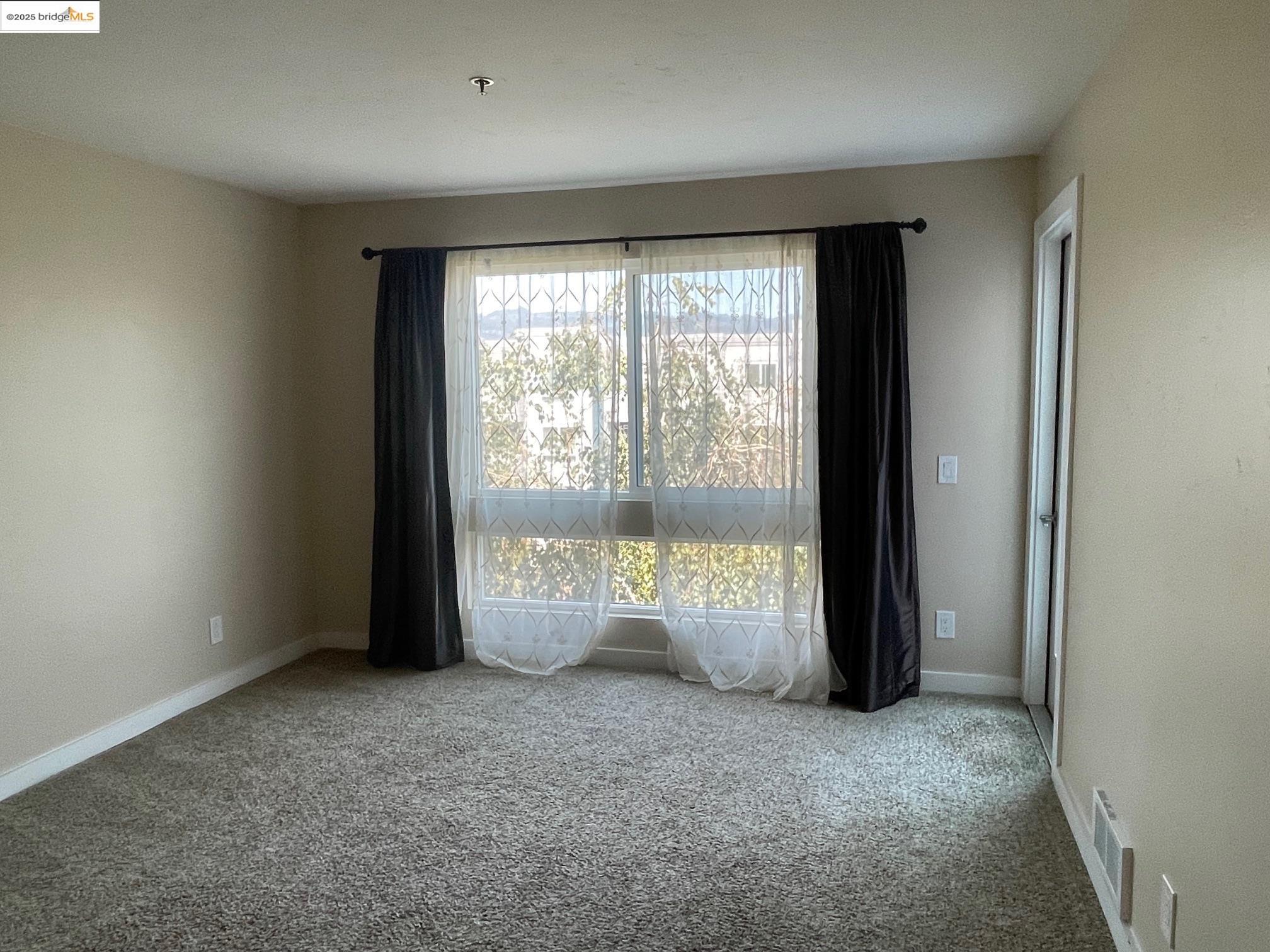 Photo #12: 41108094 Listing: Photo #12