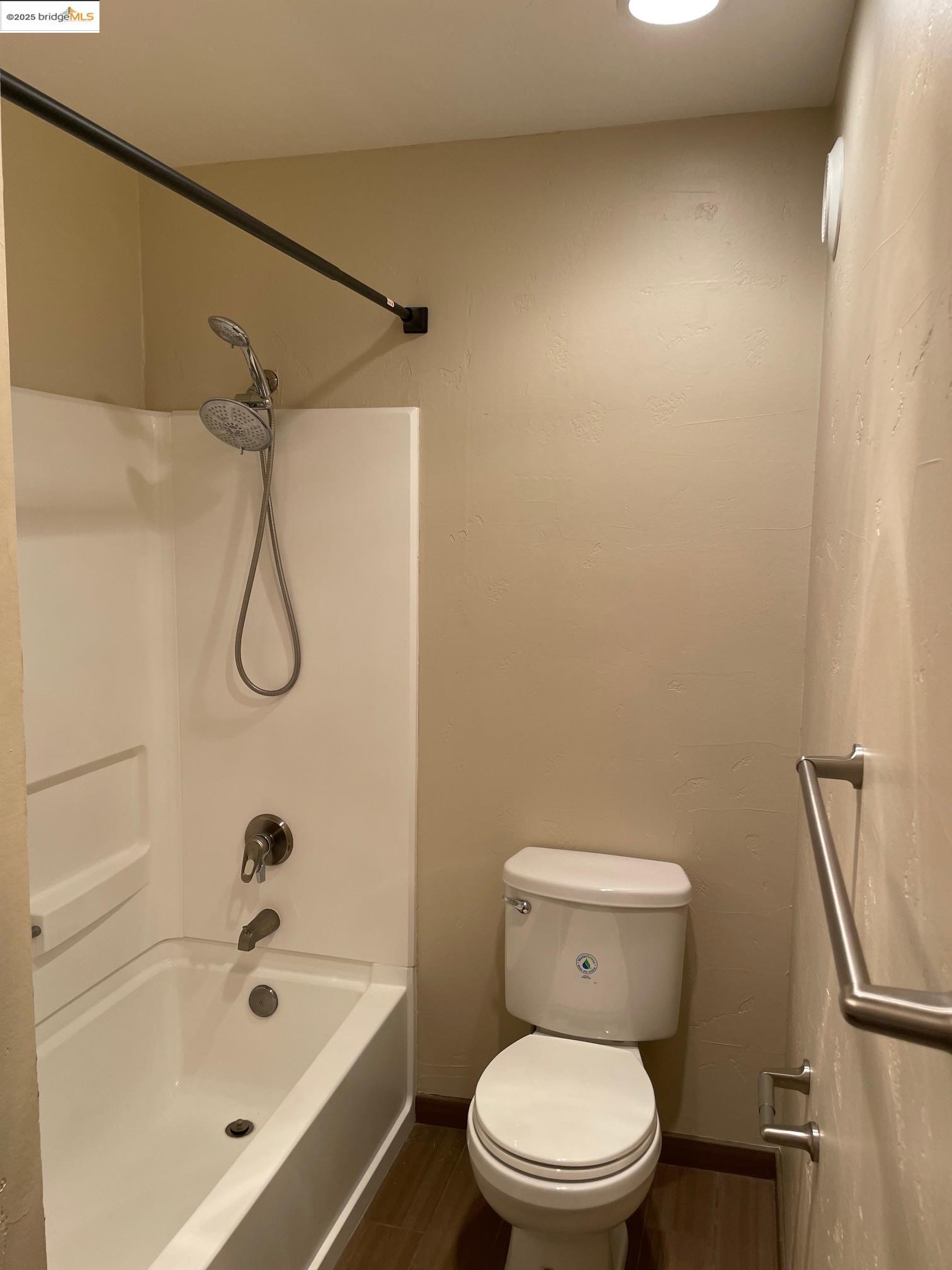 Photo #17: 41108094 Listing: Photo #17