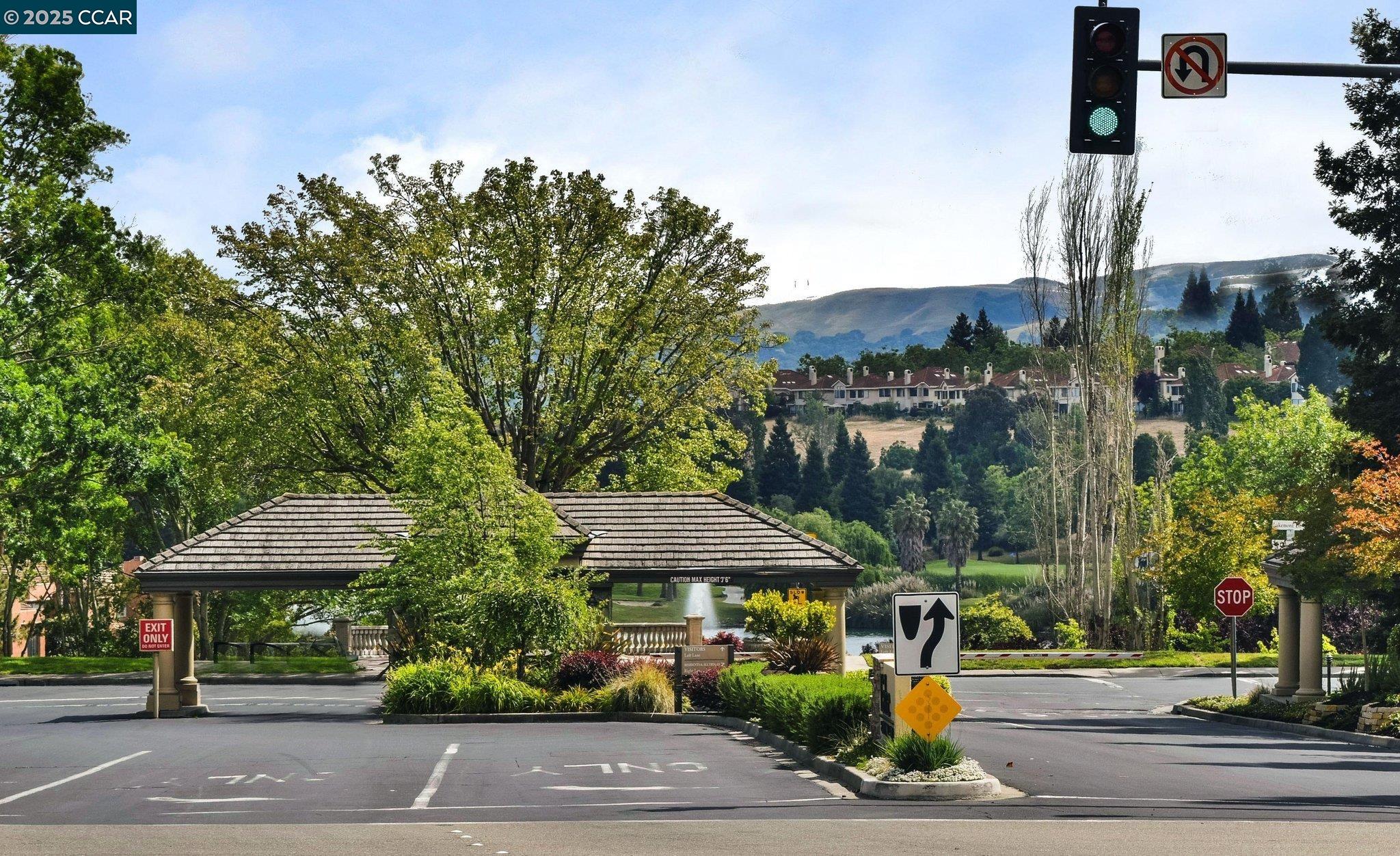 Detail Gallery Image 1 of 19 For 30 Eagle Lake Place #11,  San Ramon,  CA 94582 - 2 Beds | 2 Baths