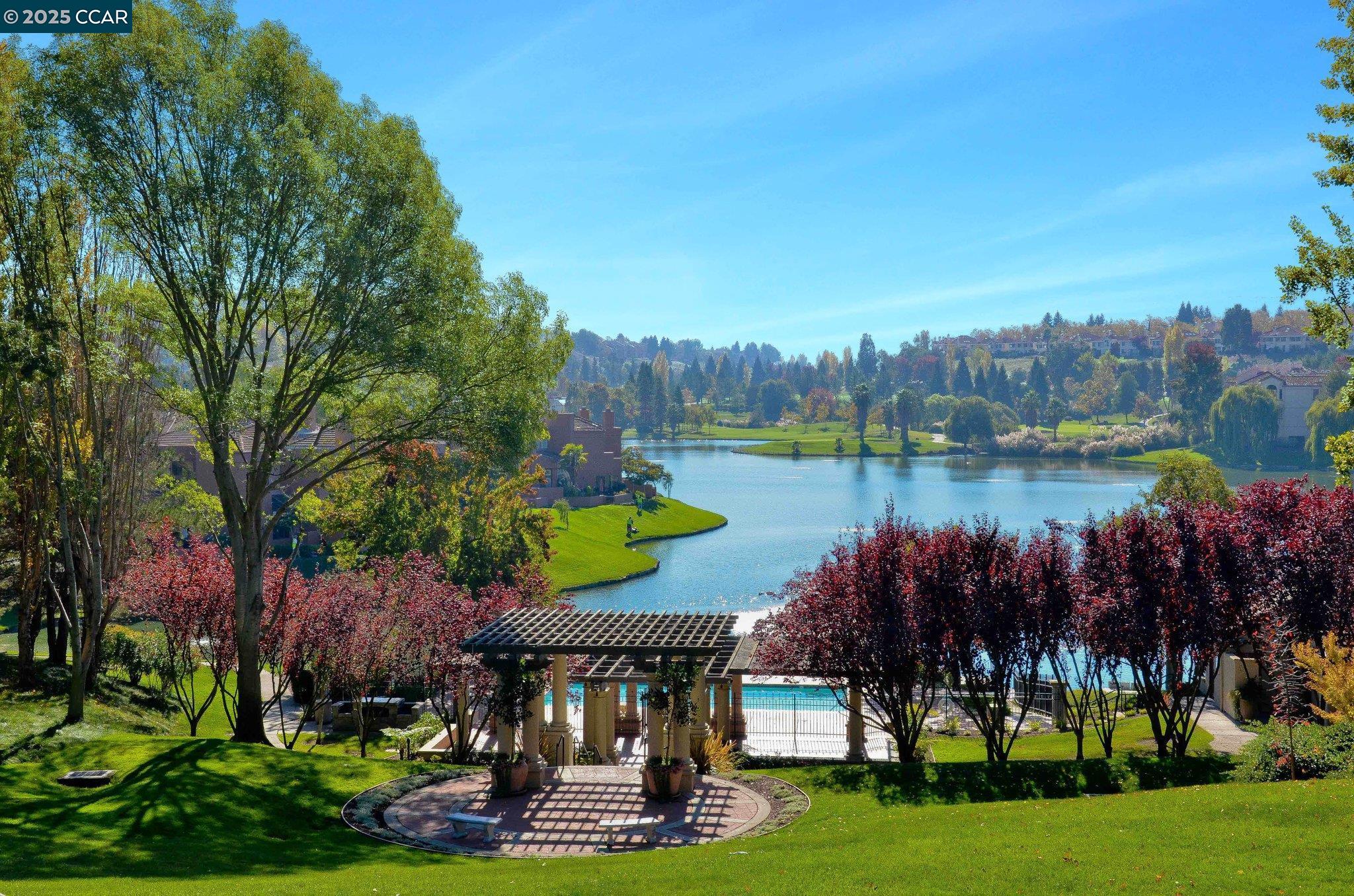 Detail Gallery Image 3 of 19 For 30 Eagle Lake Place #11,  San Ramon,  CA 94582 - 2 Beds | 2 Baths