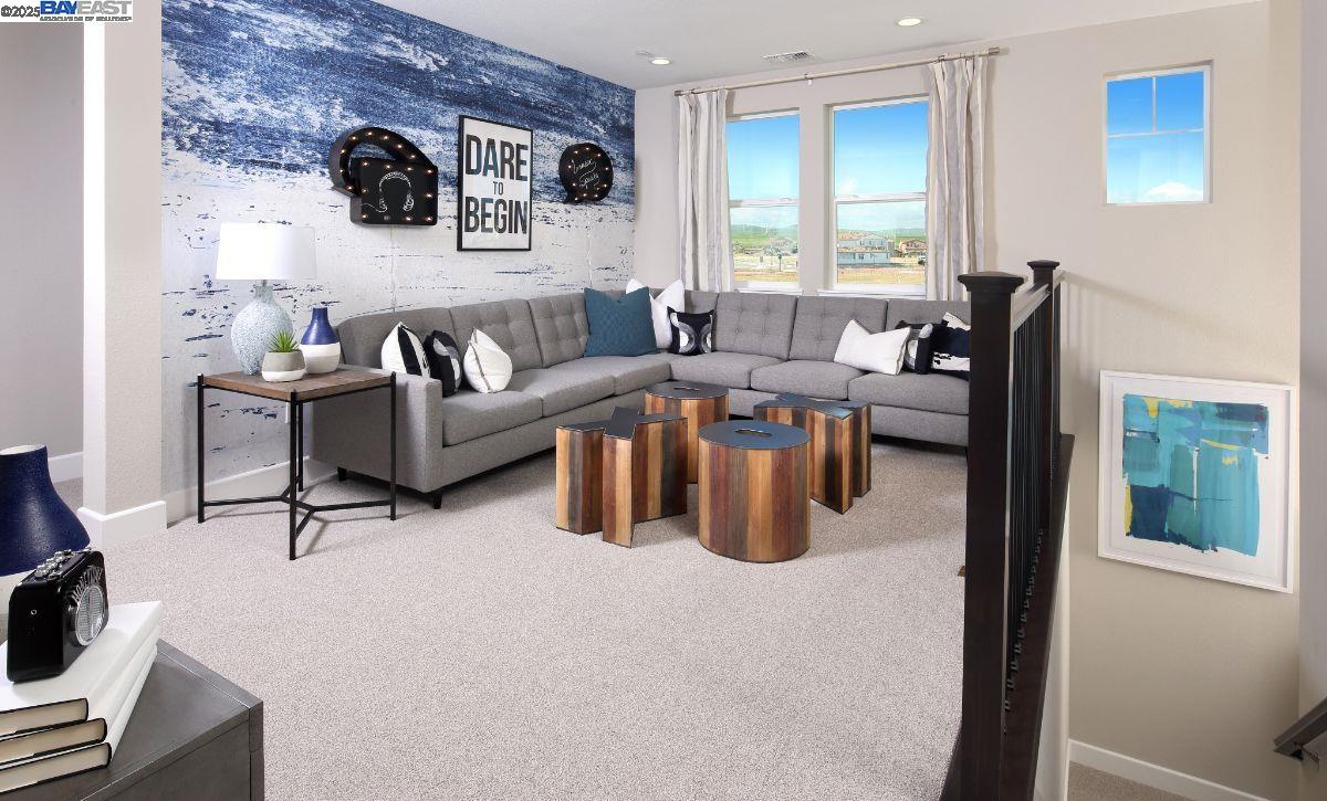 Detail Gallery Image 6 of 9 For 1483 S Durant Ter, Mountain House,  CA 95391 - 4 Beds | 3/1 Baths