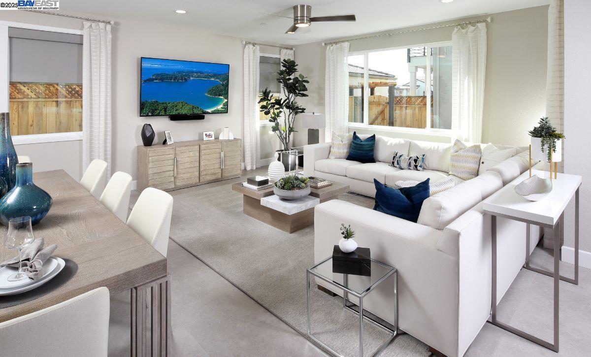 Detail Gallery Image 7 of 9 For 1483 S Durant Ter, Mountain House,  CA 95391 - 4 Beds | 3/1 Baths