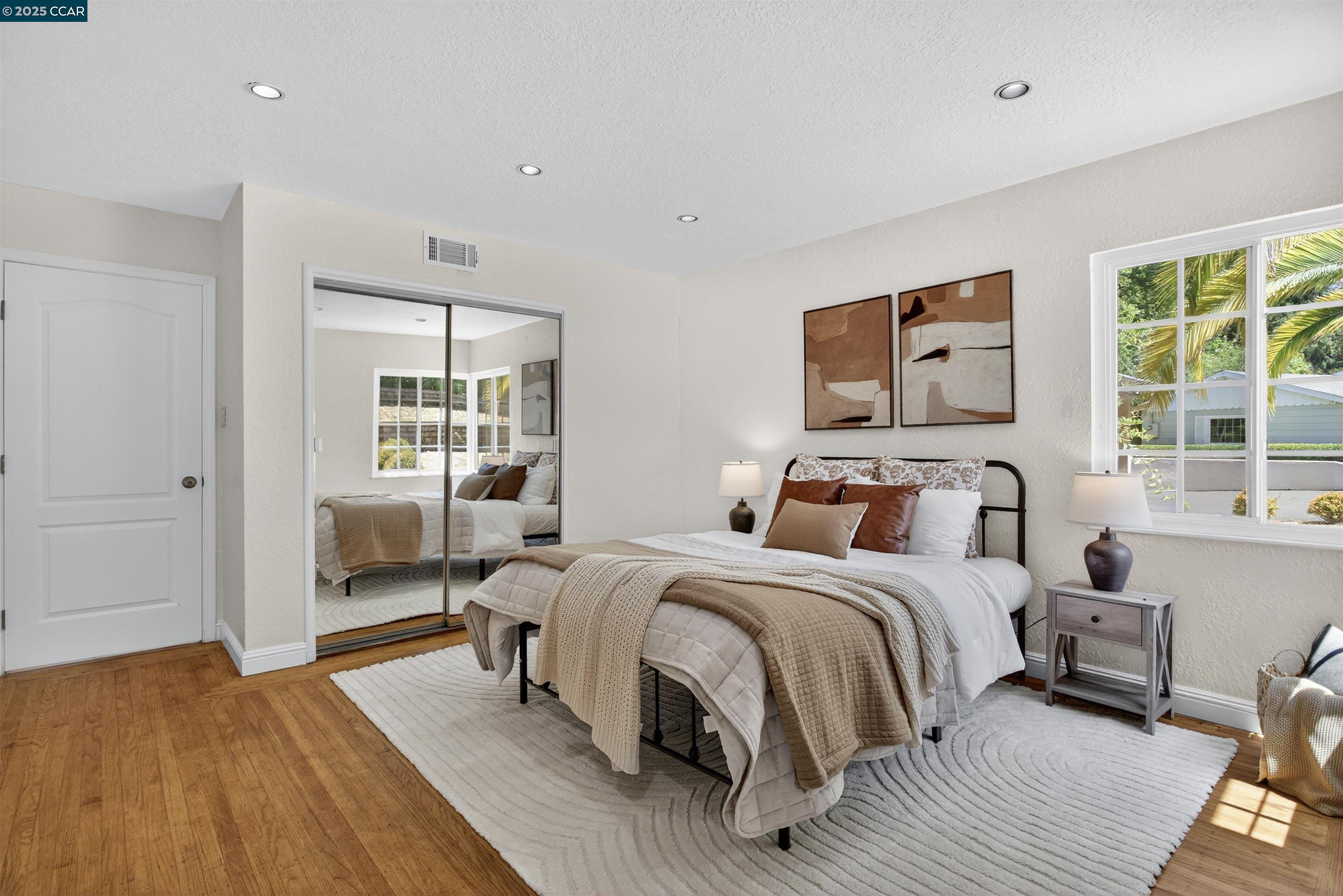 Detail Gallery Image 16 of 29 For 1 Vista Del Moraga, Orinda,  CA 94563 - 3 Beds | 2 Baths