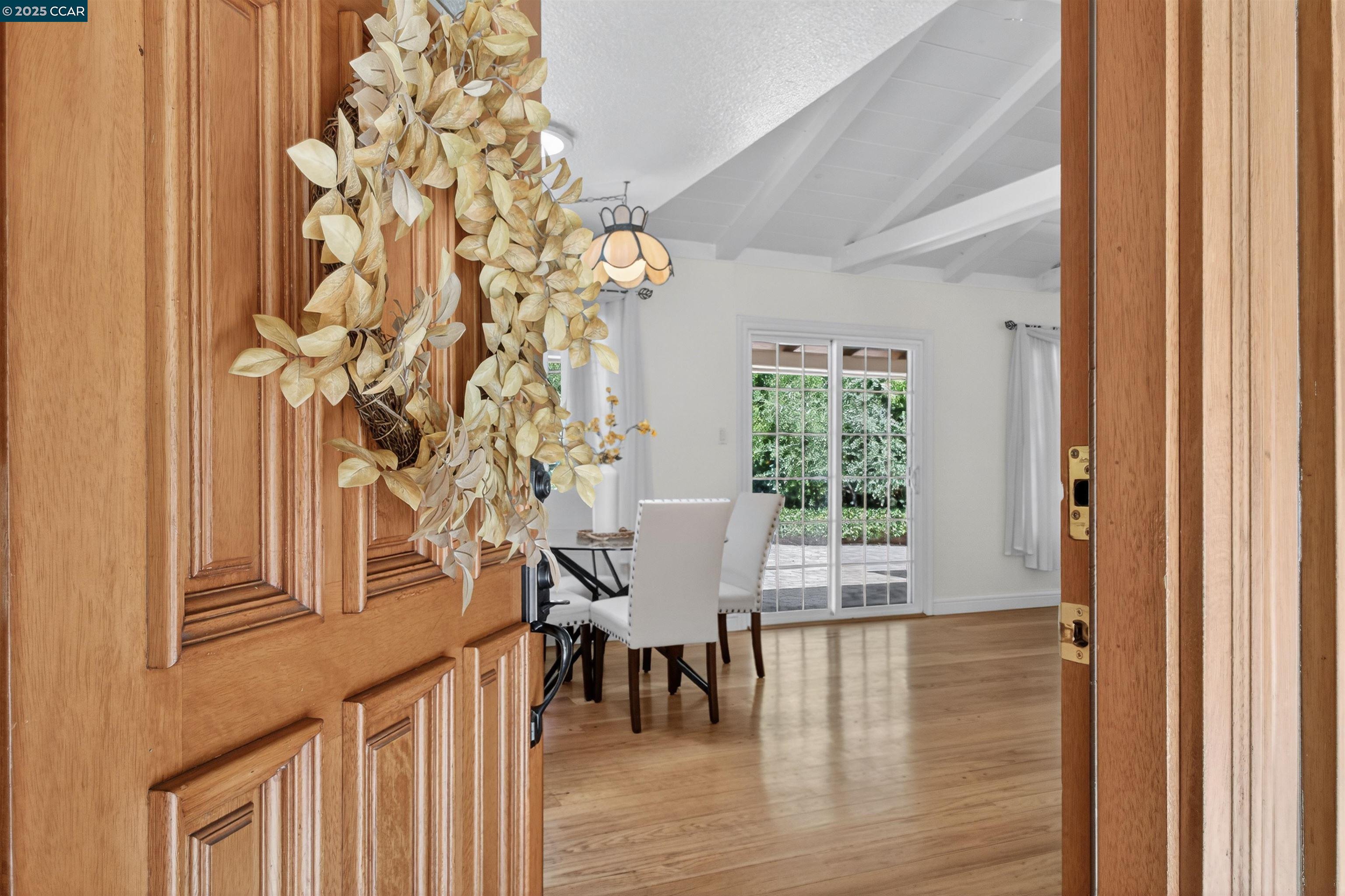 Detail Gallery Image 3 of 29 For 1 Vista Del Moraga, Orinda,  CA 94563 - 3 Beds | 2 Baths