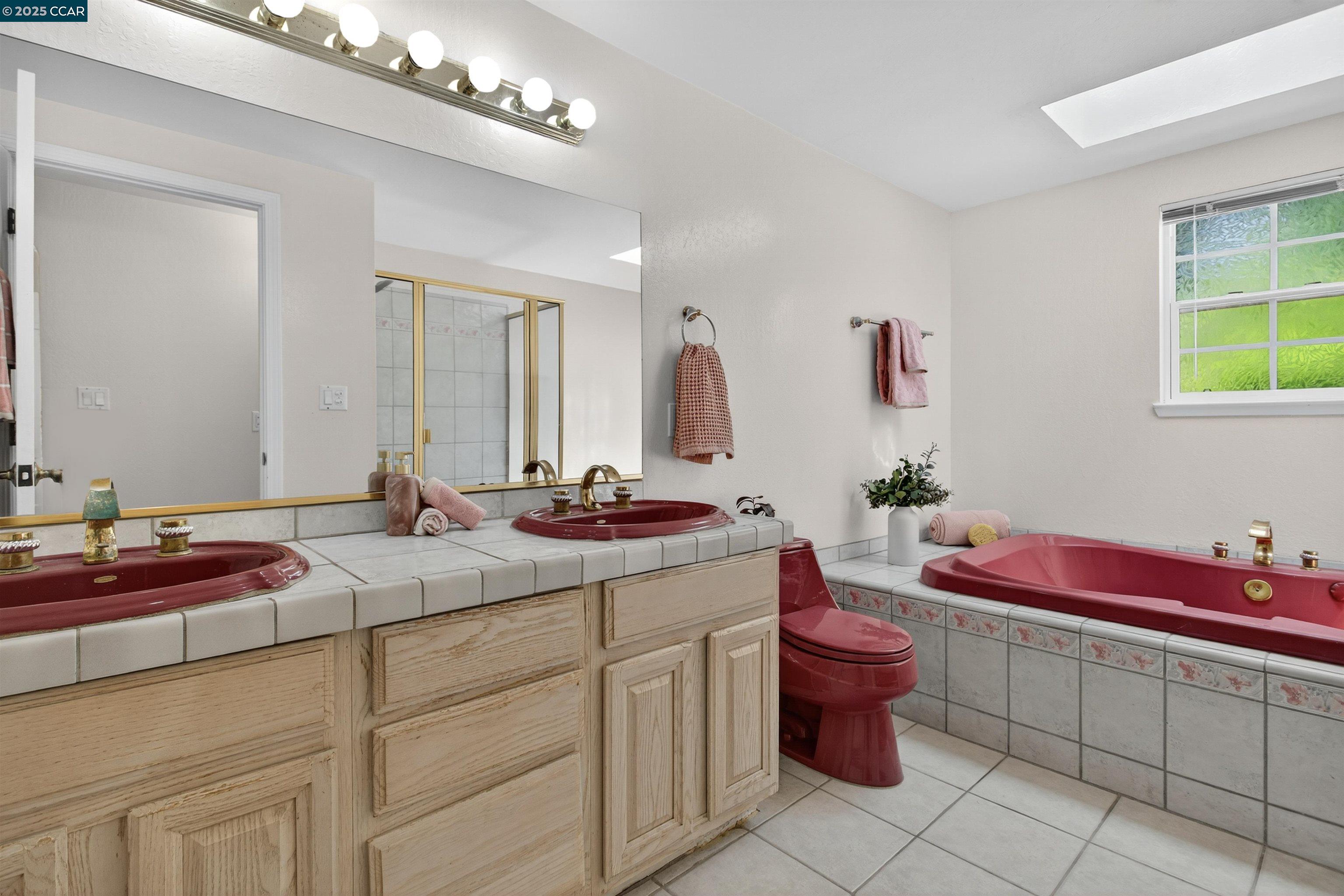 Detail Gallery Image 21 of 29 For 1 Vista Del Moraga, Orinda,  CA 94563 - 3 Beds | 2 Baths