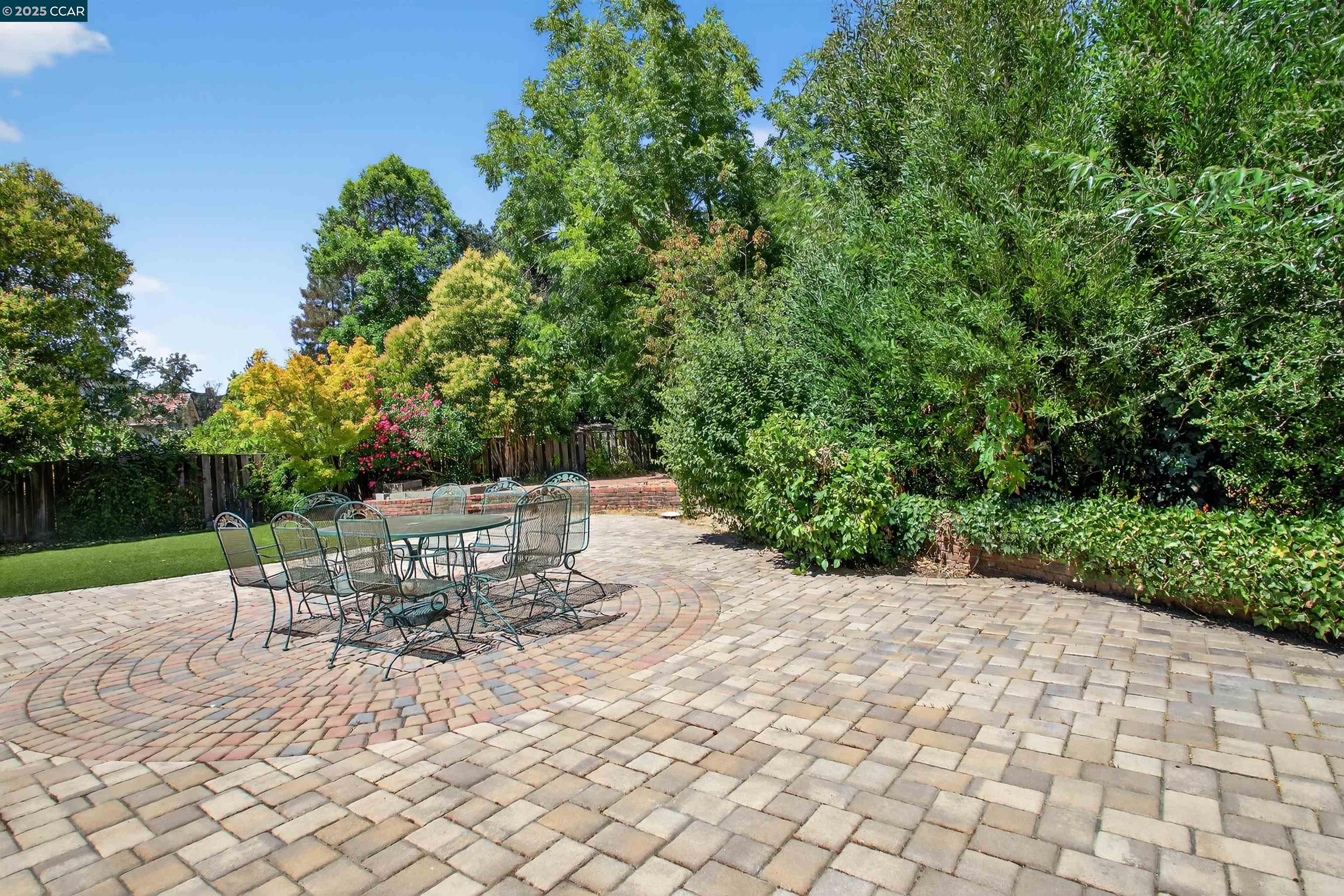 Detail Gallery Image 28 of 29 For 1 Vista Del Moraga, Orinda,  CA 94563 - 3 Beds | 2 Baths