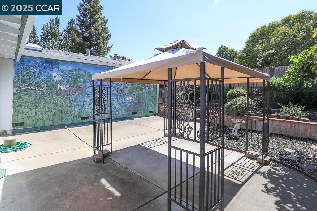 Detail Gallery Image 25 of 55 For 2465 Buena Vista Ave, Walnut Creek,  CA 94597 - 3 Beds | 2 Baths