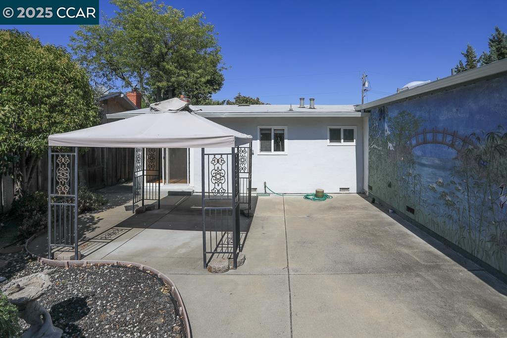Detail Gallery Image 29 of 55 For 2465 Buena Vista Ave, Walnut Creek,  CA 94597 - 3 Beds | 2 Baths