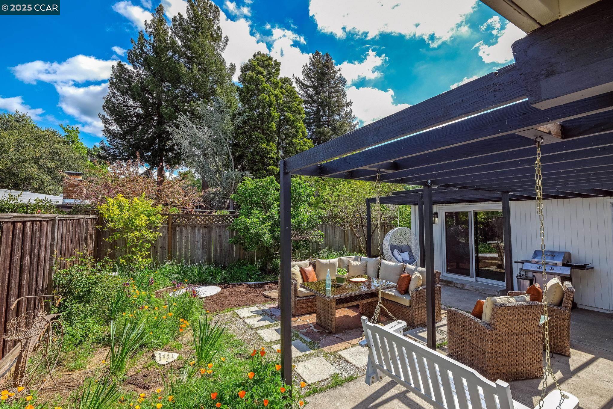 Detail Gallery Image 25 of 30 For 3397 Orchard Valley Ln, Lafayette,  CA 94549 - 3 Beds | 2 Baths