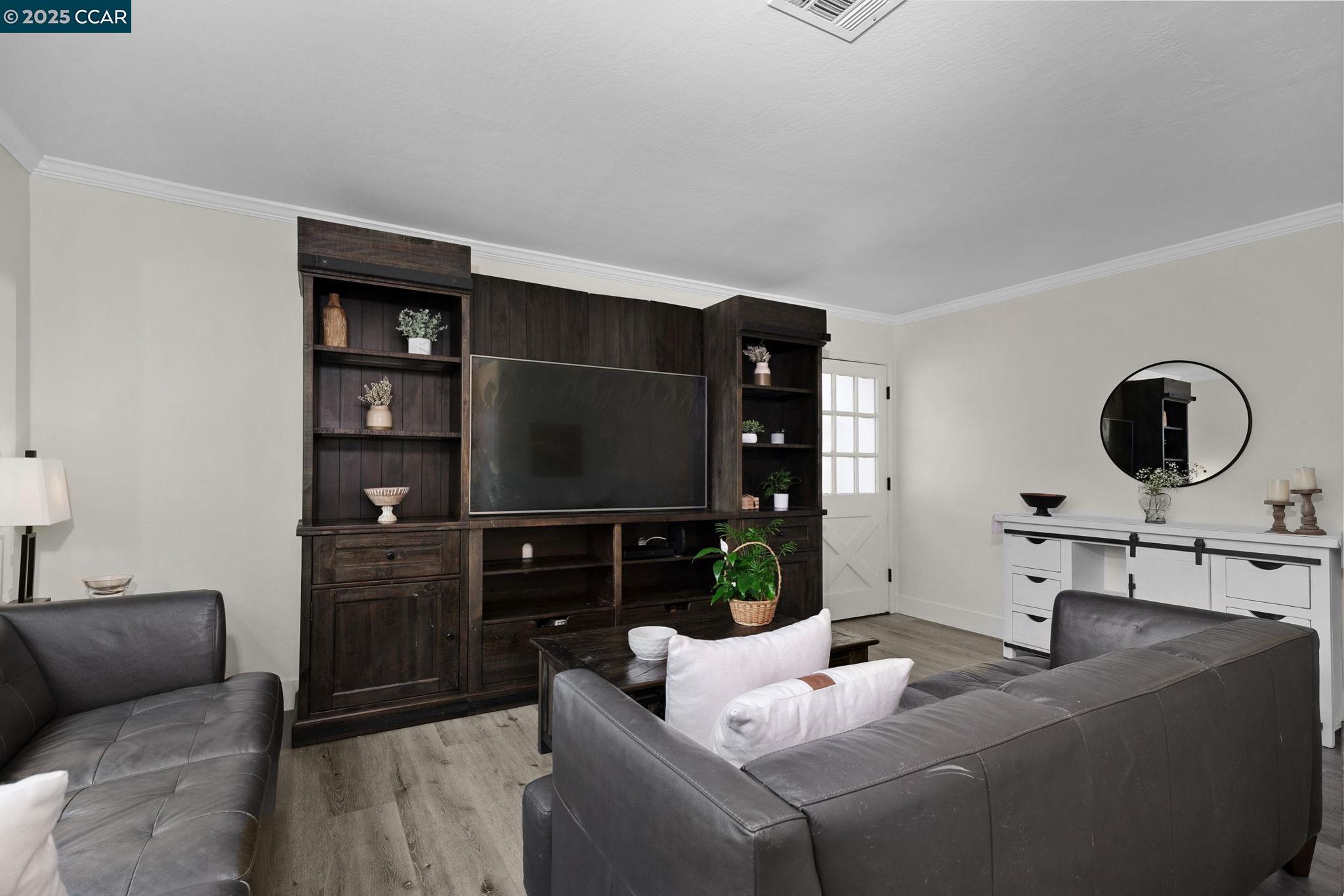 Detail Gallery Image 8 of 30 For 3397 Orchard Valley Ln, Lafayette,  CA 94549 - 3 Beds | 2 Baths