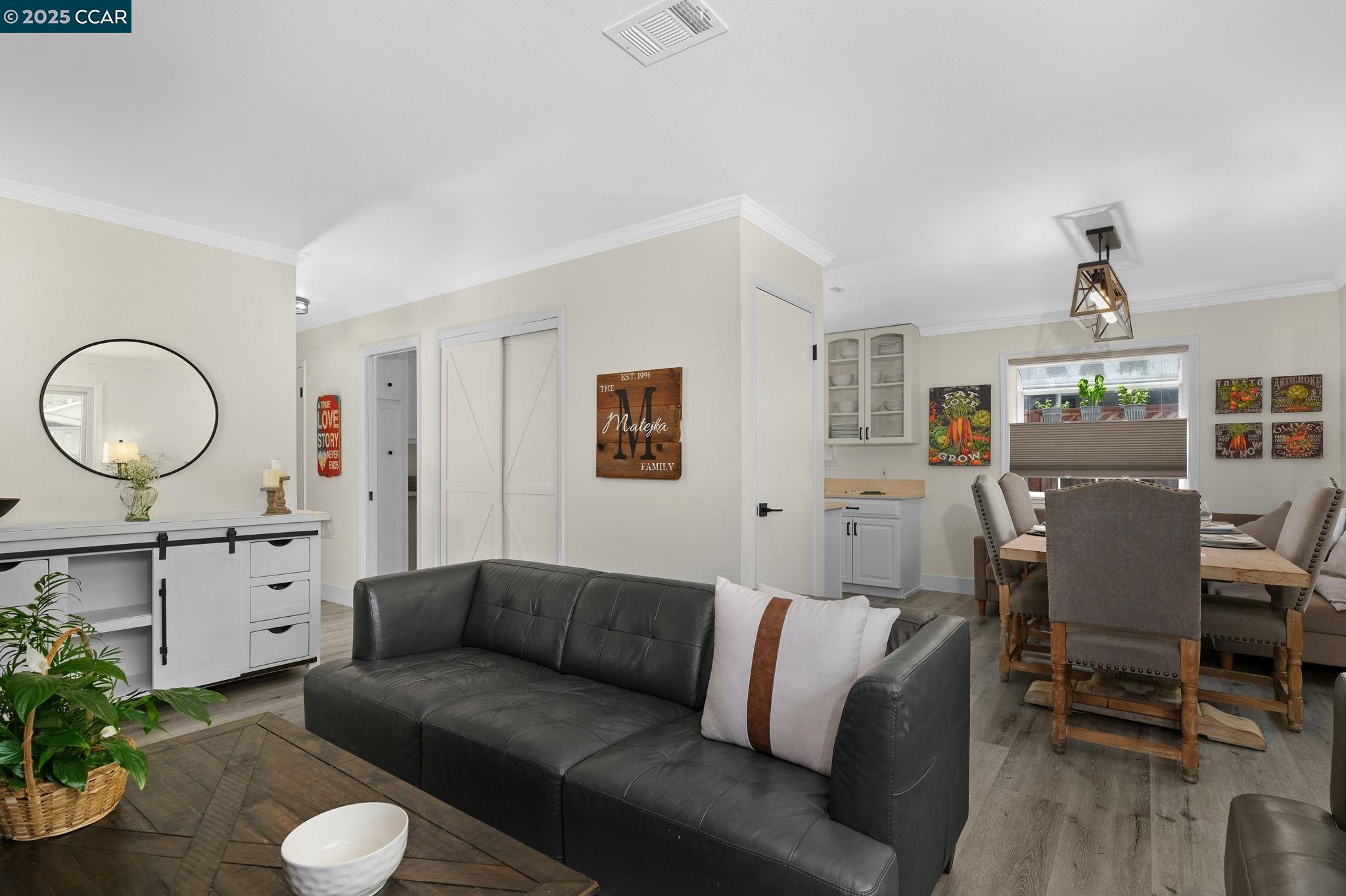 Detail Gallery Image 10 of 30 For 3397 Orchard Valley Ln, Lafayette,  CA 94549 - 3 Beds | 2 Baths