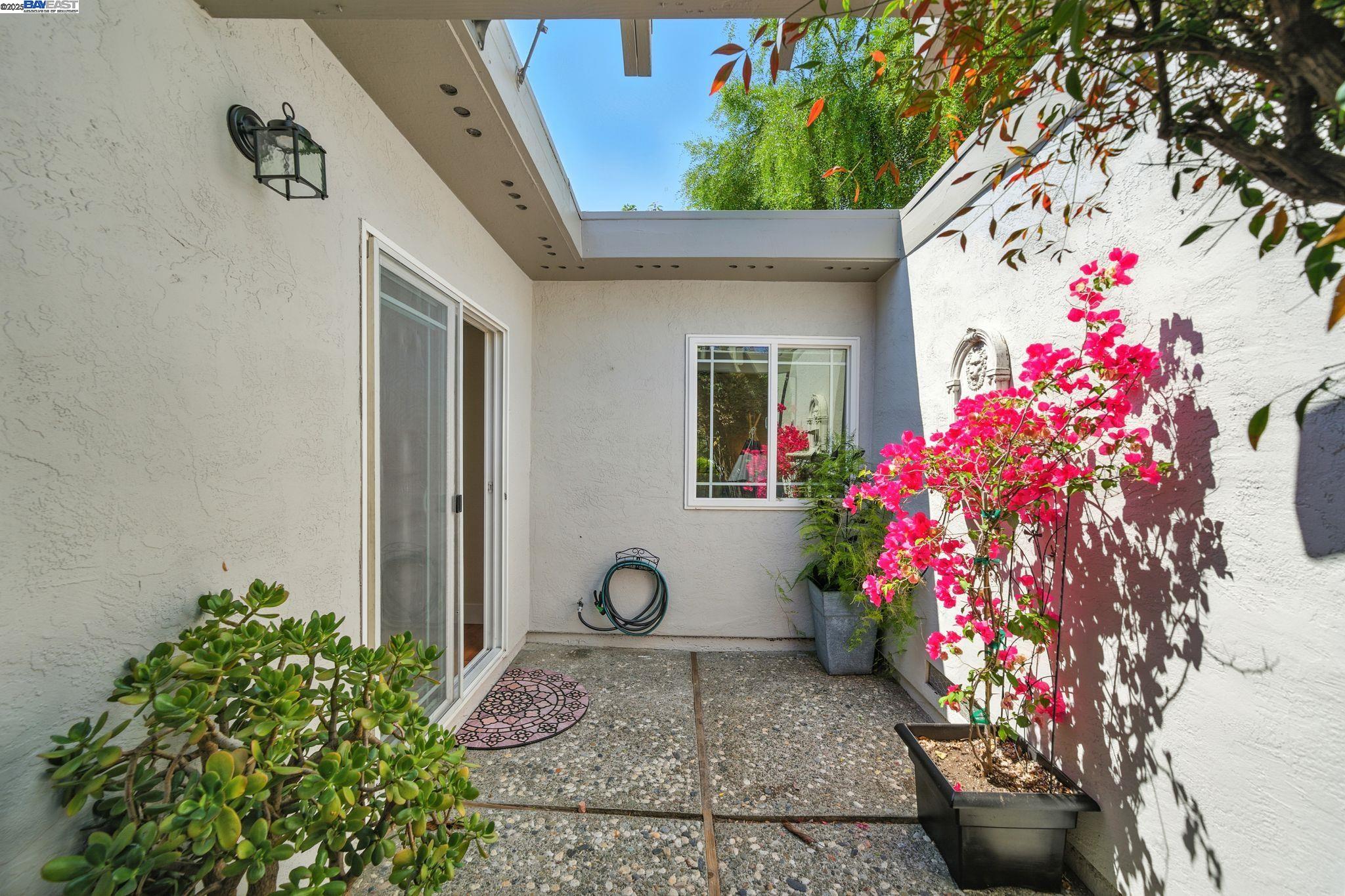 Detail Gallery Image 26 of 37 For 3871 Dryden Rd, Fremont,  CA 94555 - 3 Beds | 2 Baths