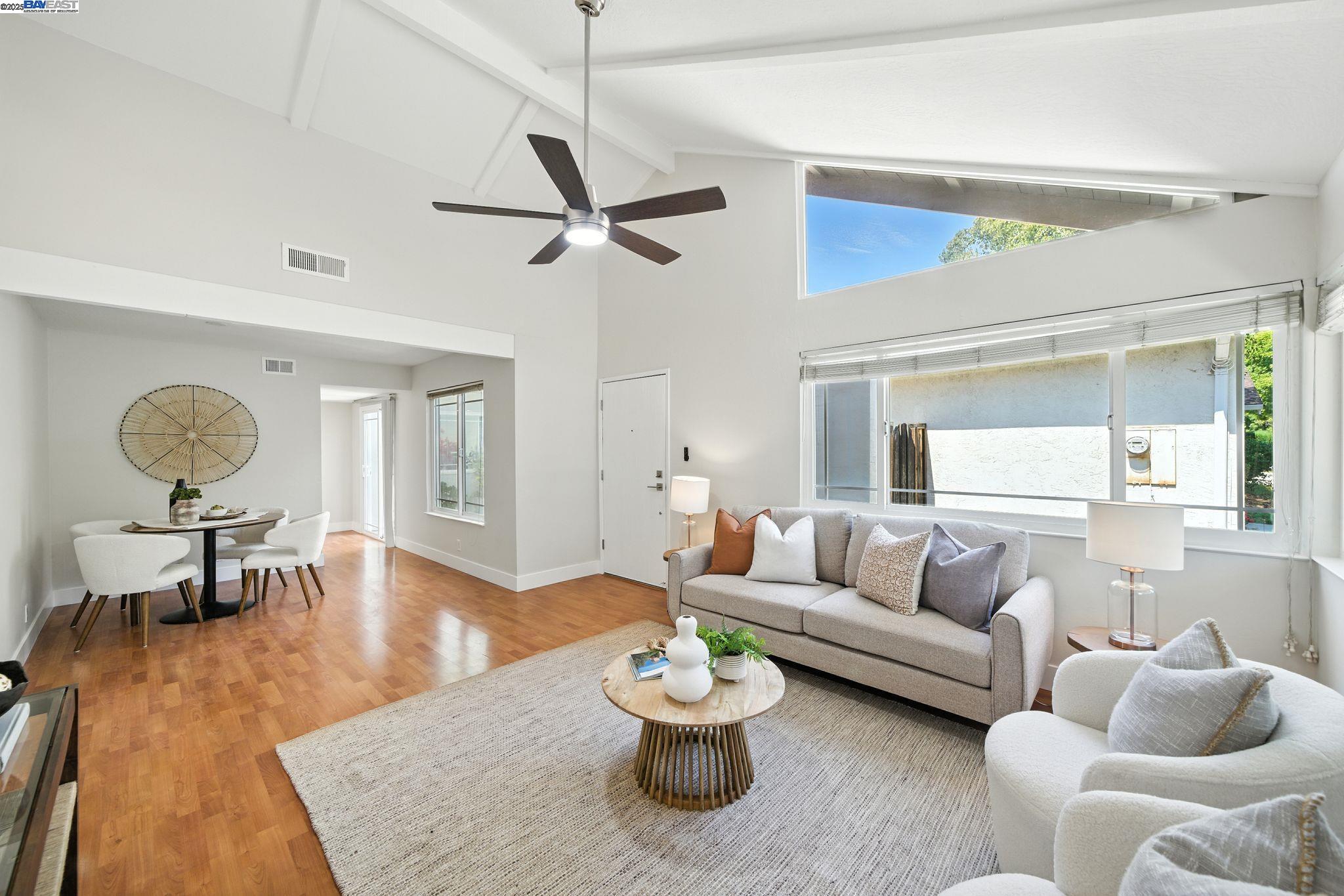 Detail Gallery Image 4 of 37 For 3871 Dryden Rd, Fremont,  CA 94555 - 3 Beds | 2 Baths