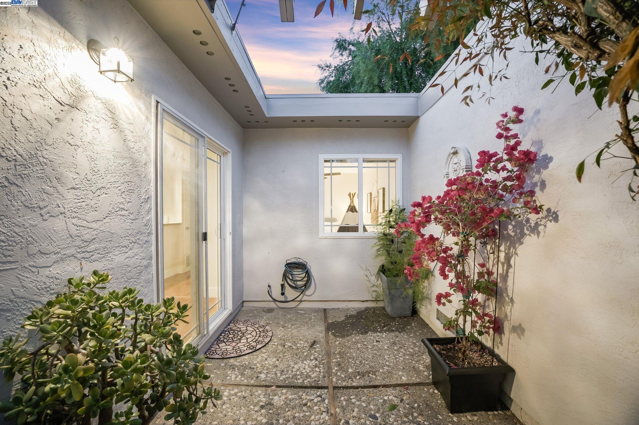 Detail Gallery Image 31 of 37 For 3871 Dryden Rd, Fremont,  CA 94555 - 3 Beds | 2 Baths