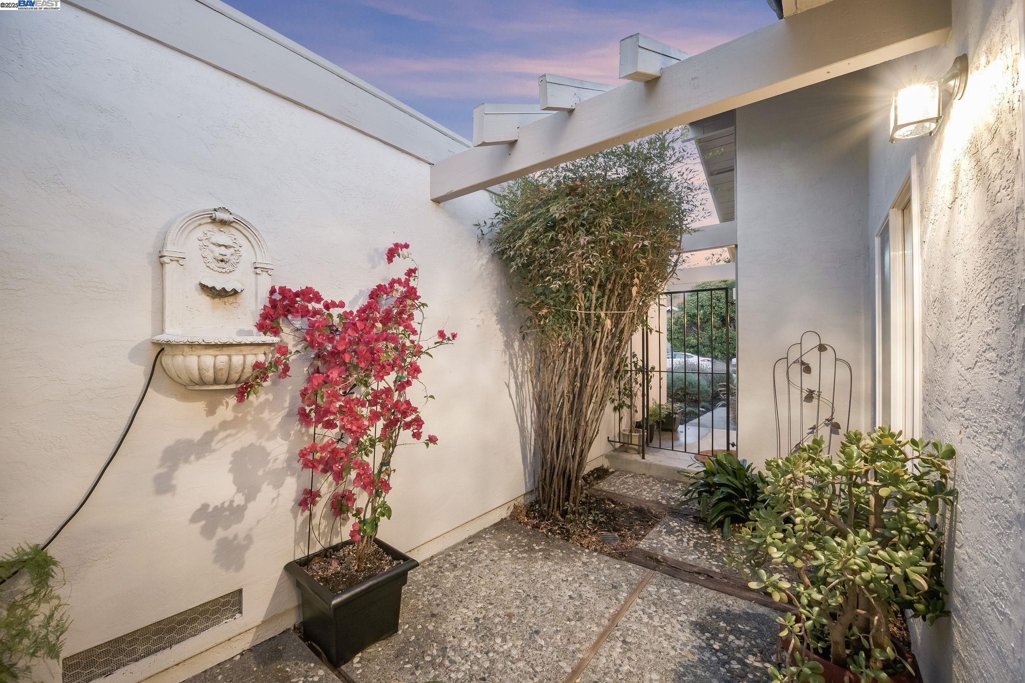 Detail Gallery Image 32 of 37 For 3871 Dryden Rd, Fremont,  CA 94555 - 3 Beds | 2 Baths
