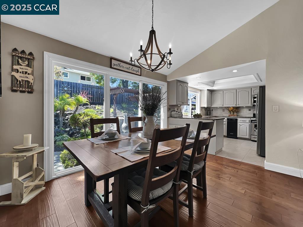 Detail Gallery Image 16 of 60 For 14 Mt Eden Pl, Clayton,  CA 94517 - 4 Beds | 2 Baths