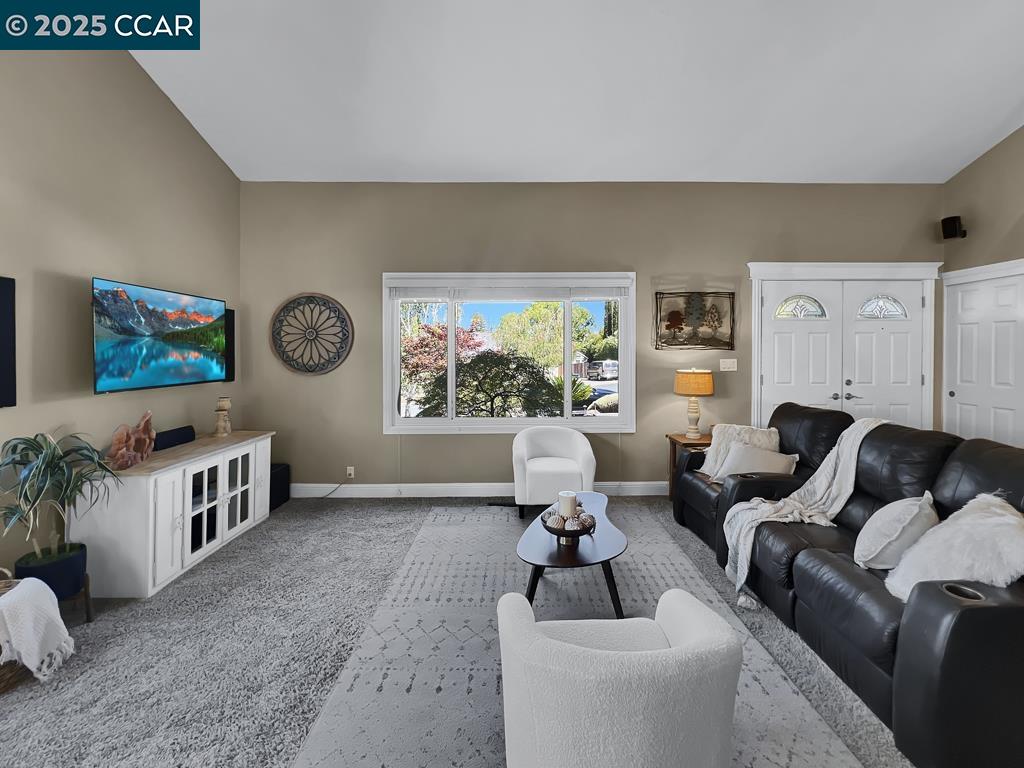 Detail Gallery Image 7 of 60 For 14 Mt Eden Pl, Clayton,  CA 94517 - 4 Beds | 2 Baths