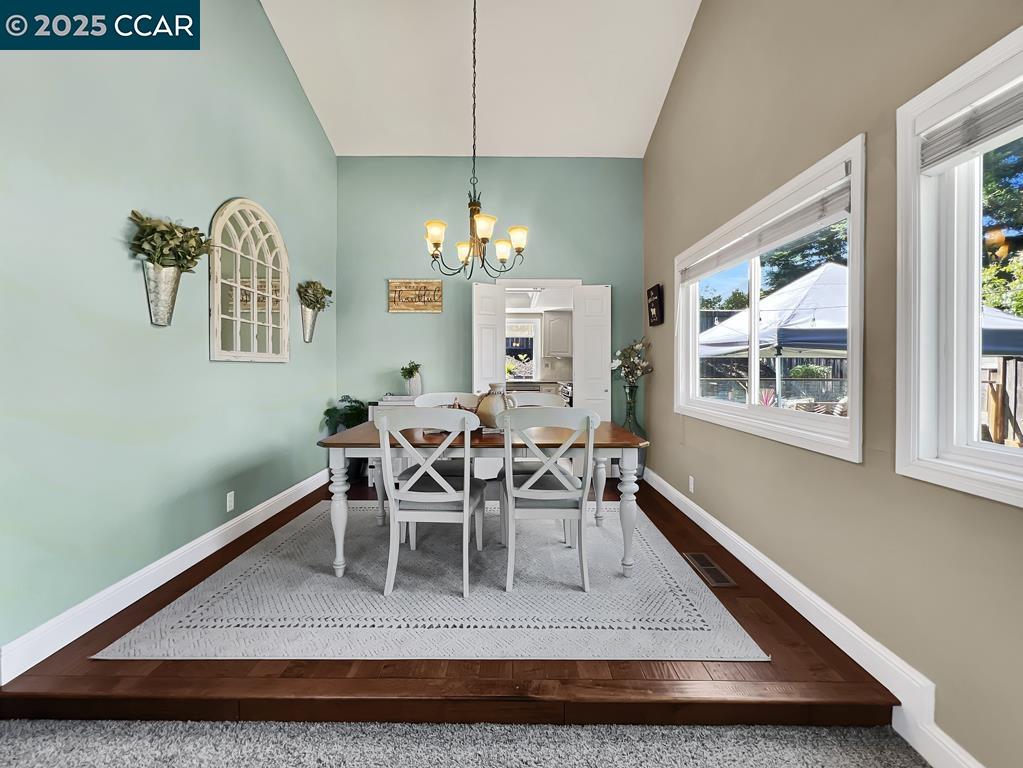 Detail Gallery Image 10 of 60 For 14 Mt Eden Pl, Clayton,  CA 94517 - 4 Beds | 2 Baths