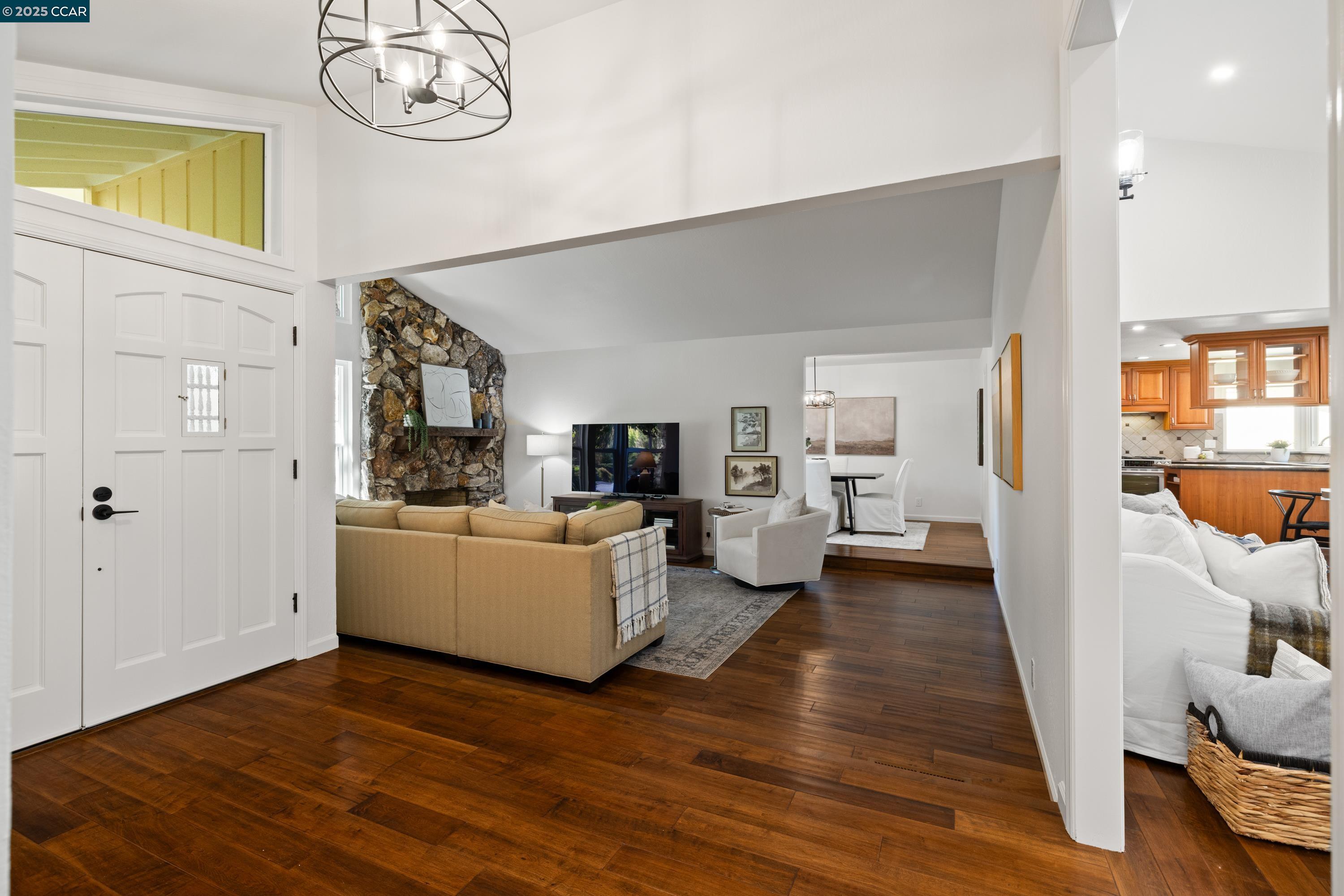 Detail Gallery Image 9 of 52 For 558 Freitas Road, Danville,  CA 94526 - 4 Beds | 2 Baths