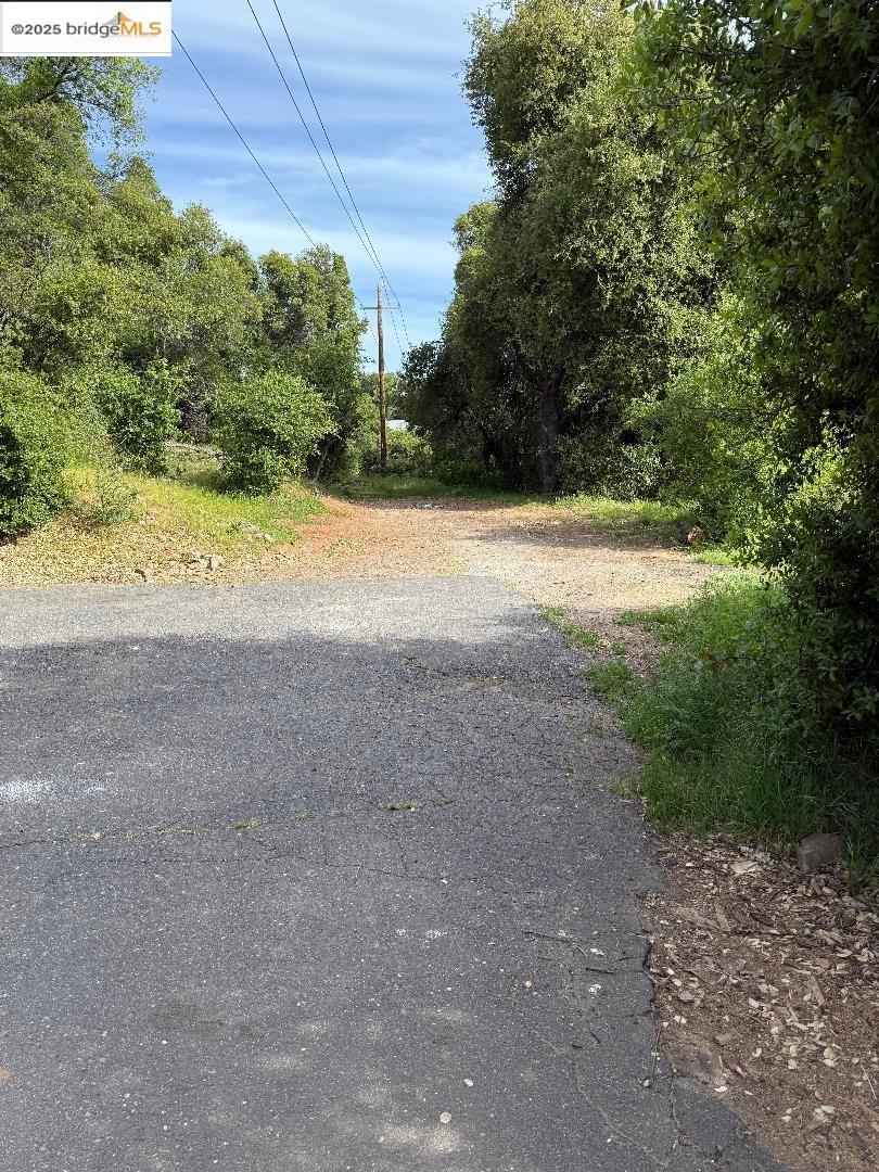 Detail Gallery Image 9 of 15 For 14599 Peaceful Valley Rd, Sonora,  CA 95370 - 3 Beds | 2 Baths