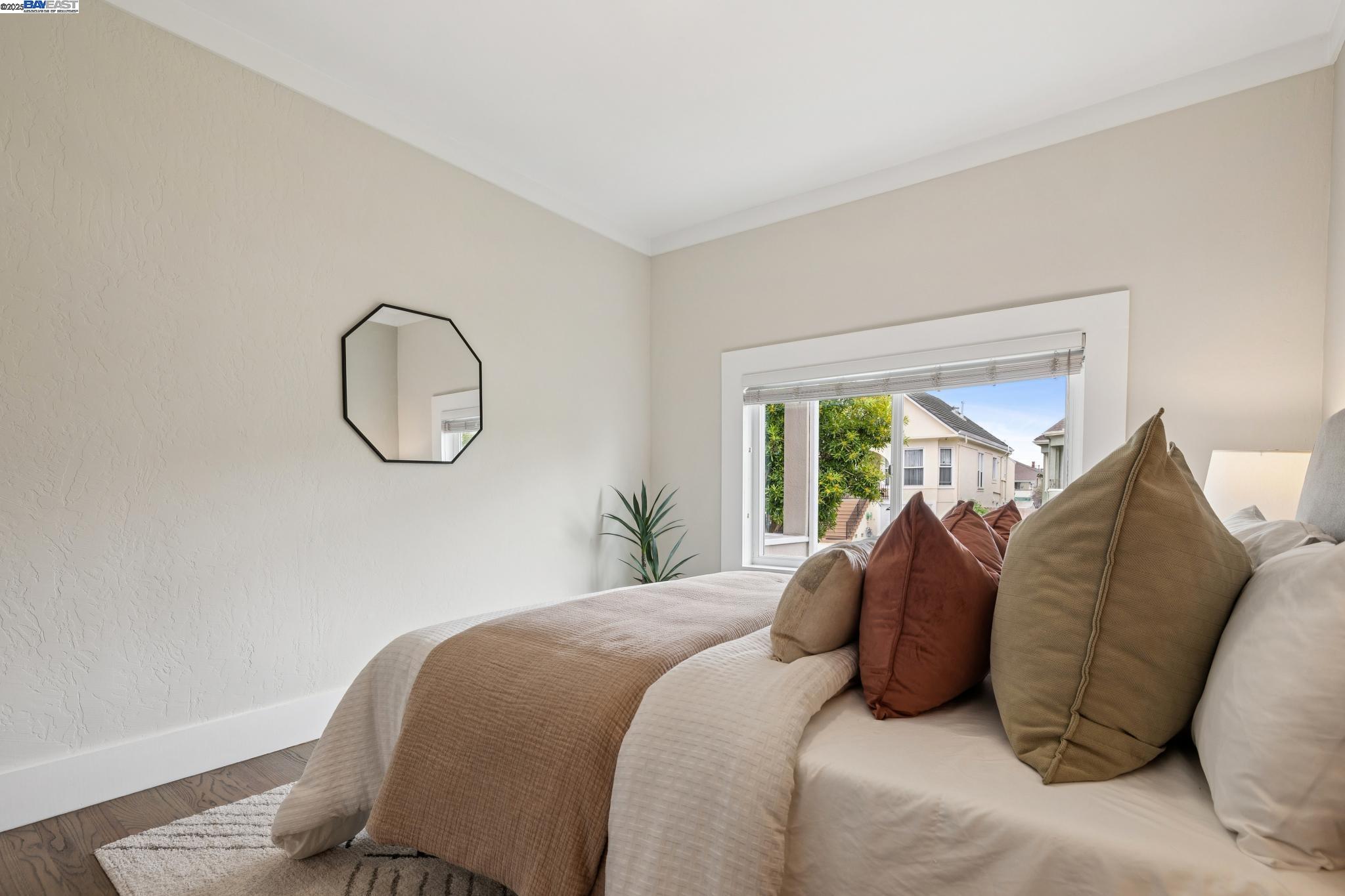 Detail Gallery Image 19 of 54 For 1906 Lafayette St, Alameda,  CA 94501 - 3 Beds | 2 Baths