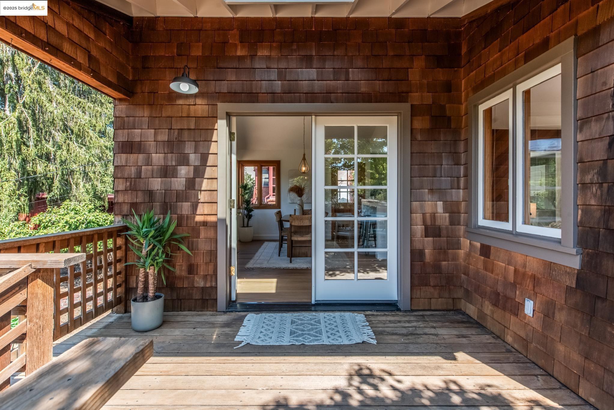 Detail Gallery Image 1 of 52 For 3176 Jordan Rd, Oakland,  CA 94602 - 2 Beds | 1 Baths