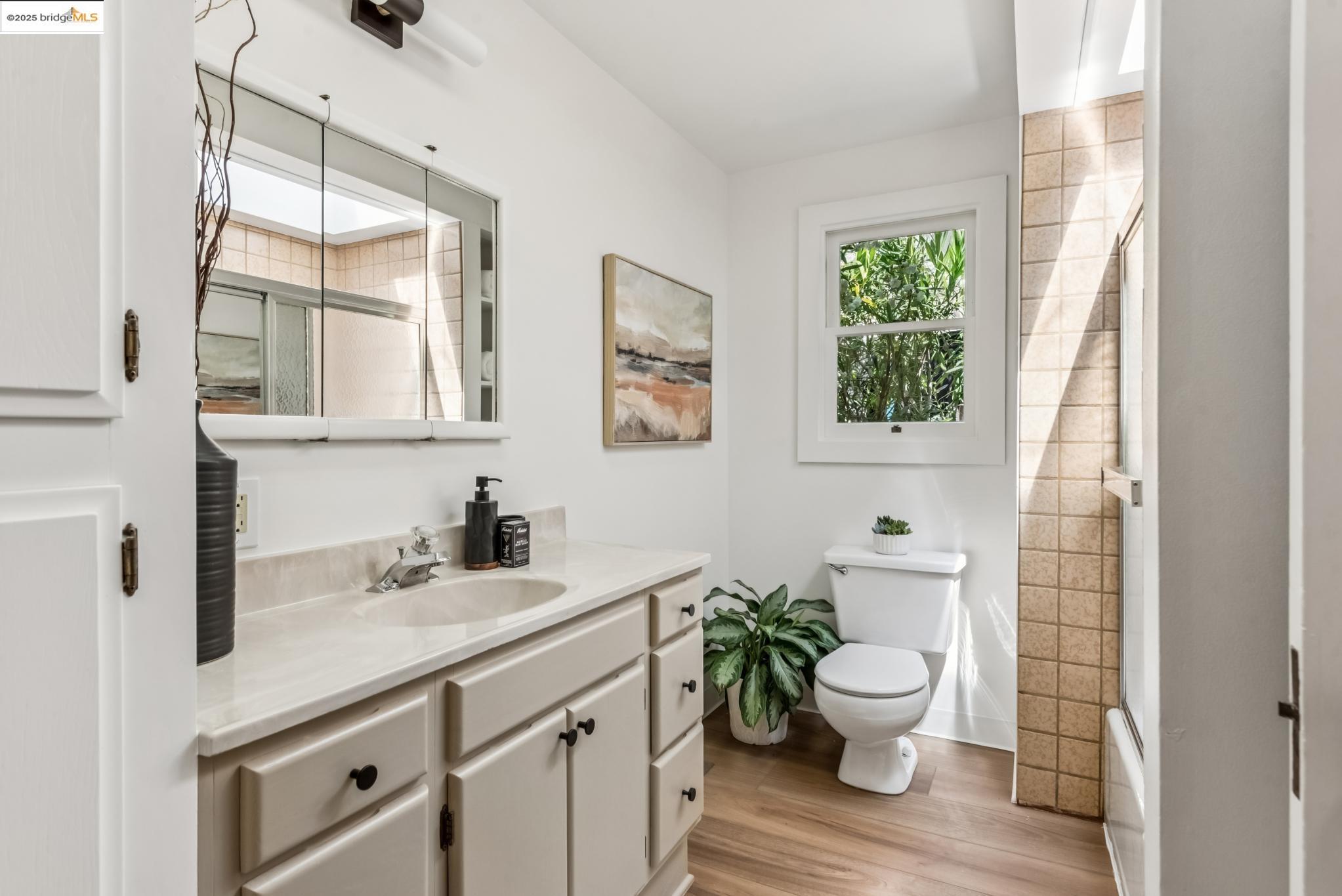 Detail Gallery Image 28 of 52 For 3176 Jordan Rd, Oakland,  CA 94602 - 2 Beds | 1 Baths