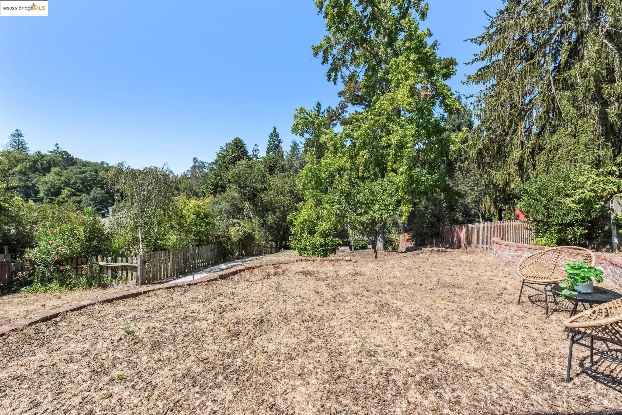 Detail Gallery Image 40 of 52 For 3176 Jordan Rd, Oakland,  CA 94602 - 2 Beds | 1 Baths