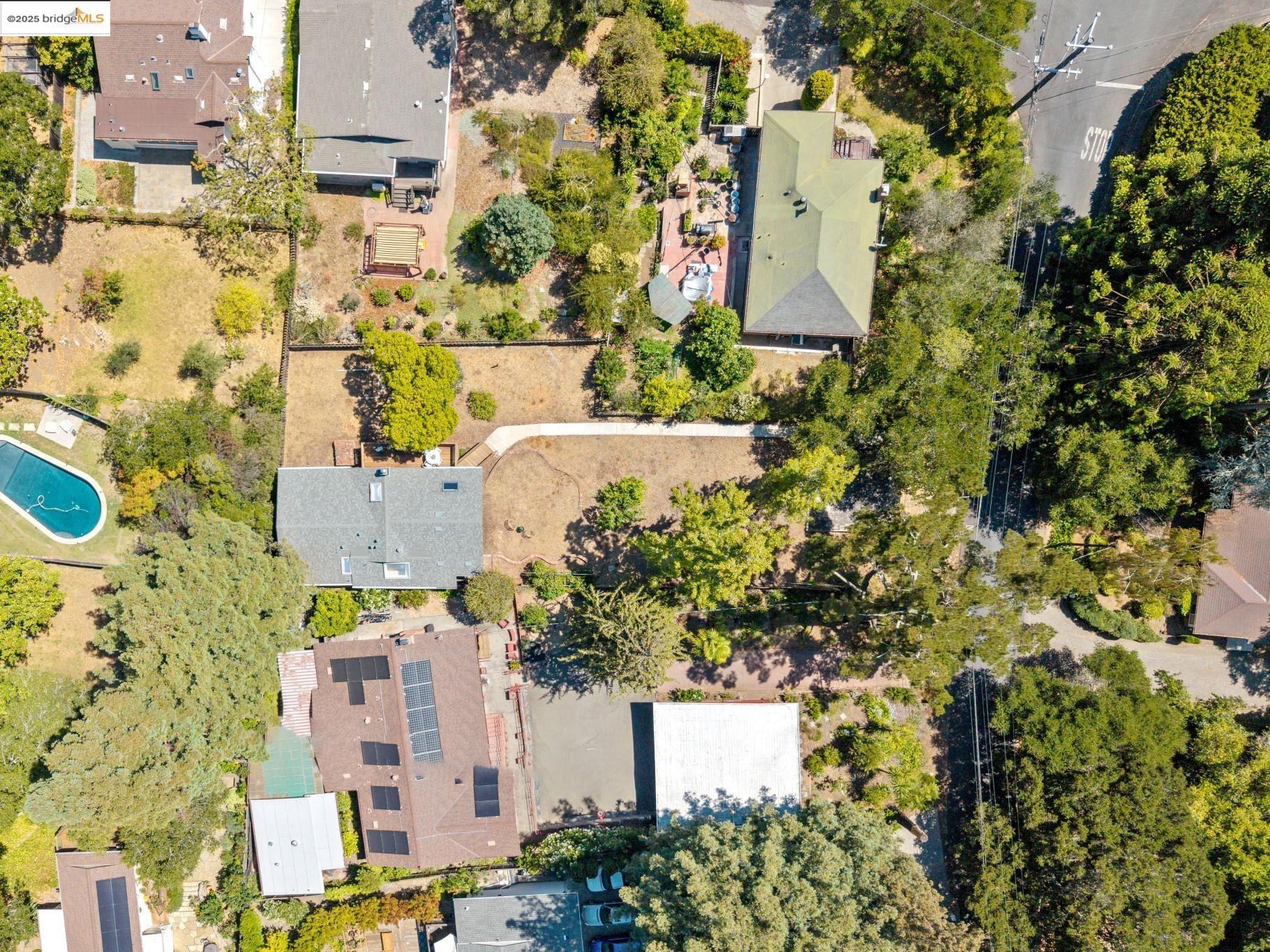 Detail Gallery Image 50 of 52 For 3176 Jordan Rd, Oakland,  CA 94602 - 2 Beds | 1 Baths
