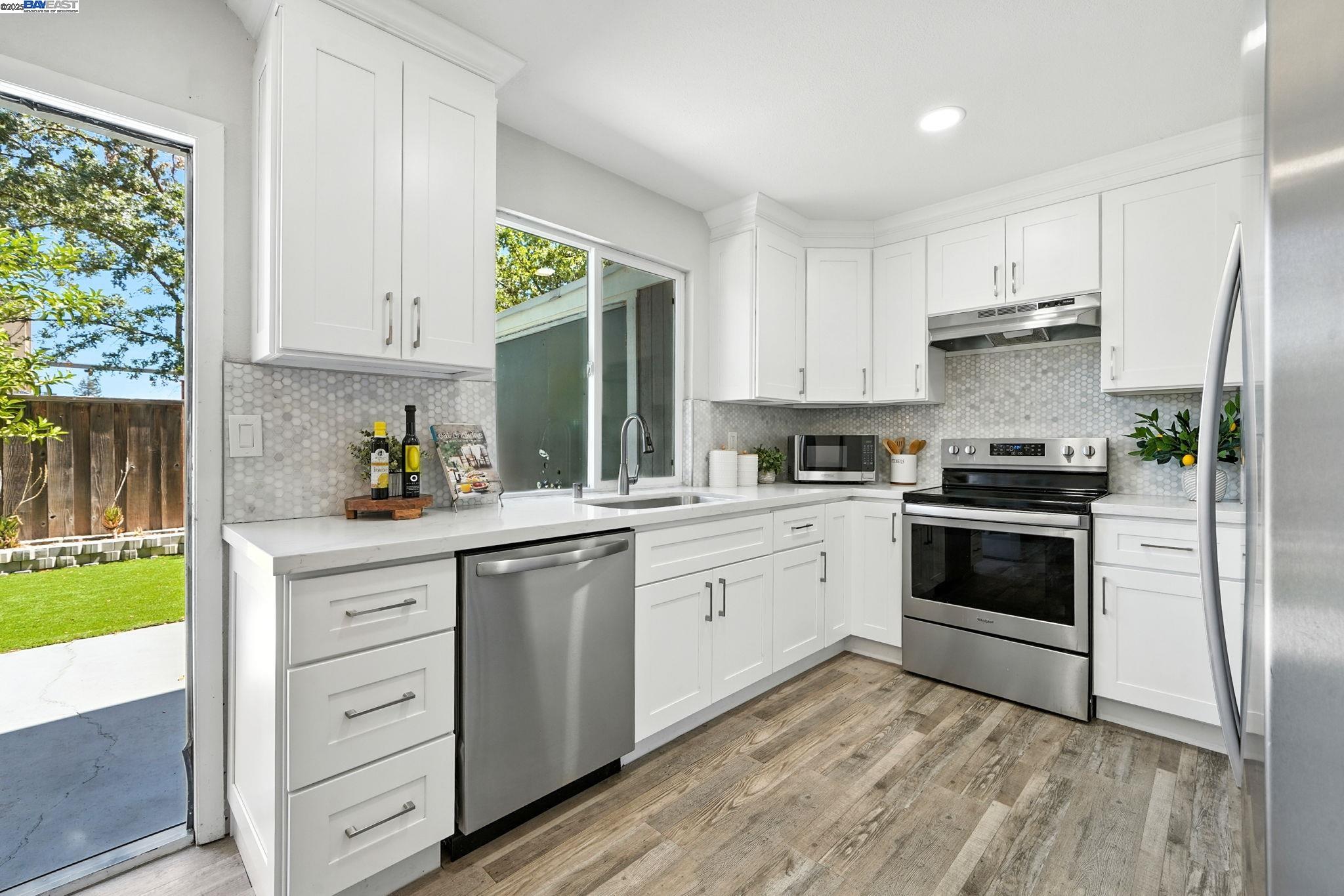 Browse active condo listings in CHERRYWOOD