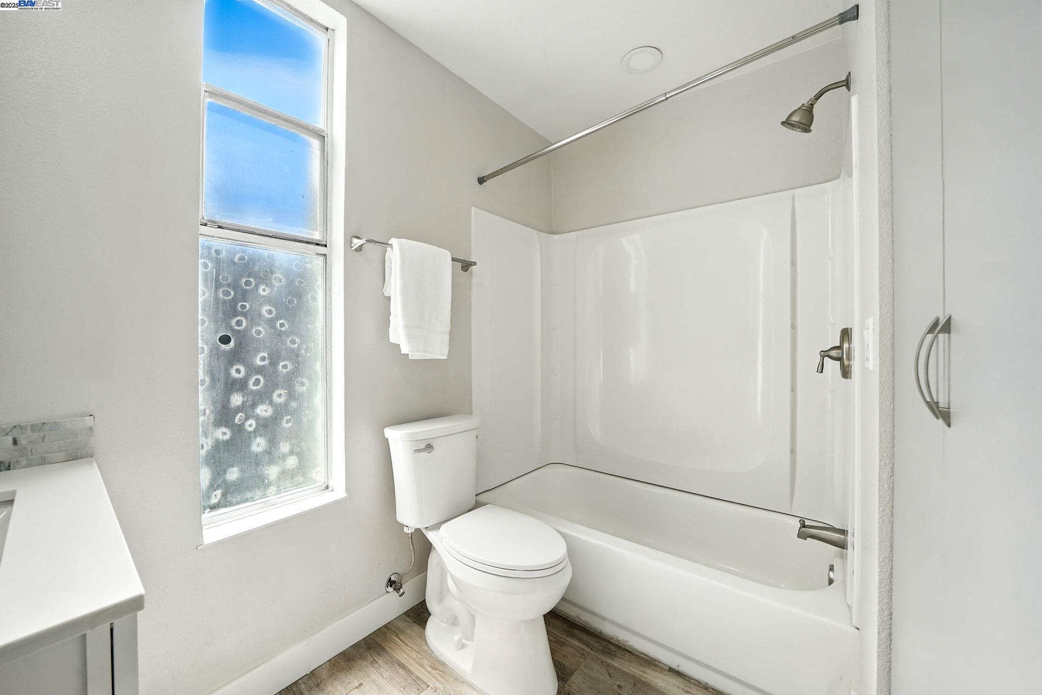 Photo #16: 41108113 Listing: Photo #16