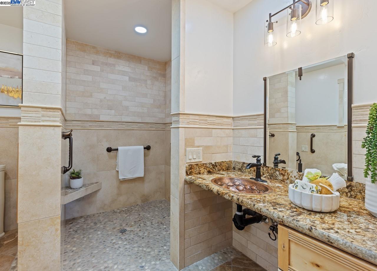 Detail Gallery Image 26 of 51 For 59 Arenas Ct, San Ramon,  CA 94583 - 5 Beds | 3/1 Baths