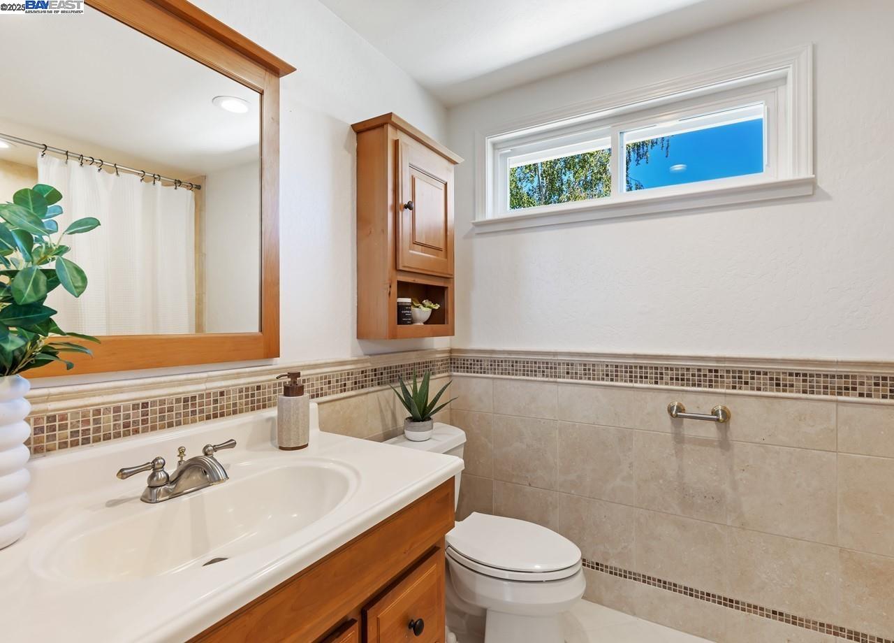 Detail Gallery Image 40 of 51 For 59 Arenas Ct, San Ramon,  CA 94583 - 5 Beds | 3/1 Baths