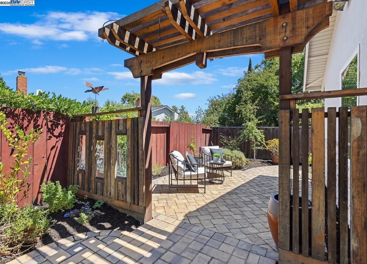 Detail Gallery Image 44 of 51 For 59 Arenas Ct, San Ramon,  CA 94583 - 5 Beds | 3/1 Baths